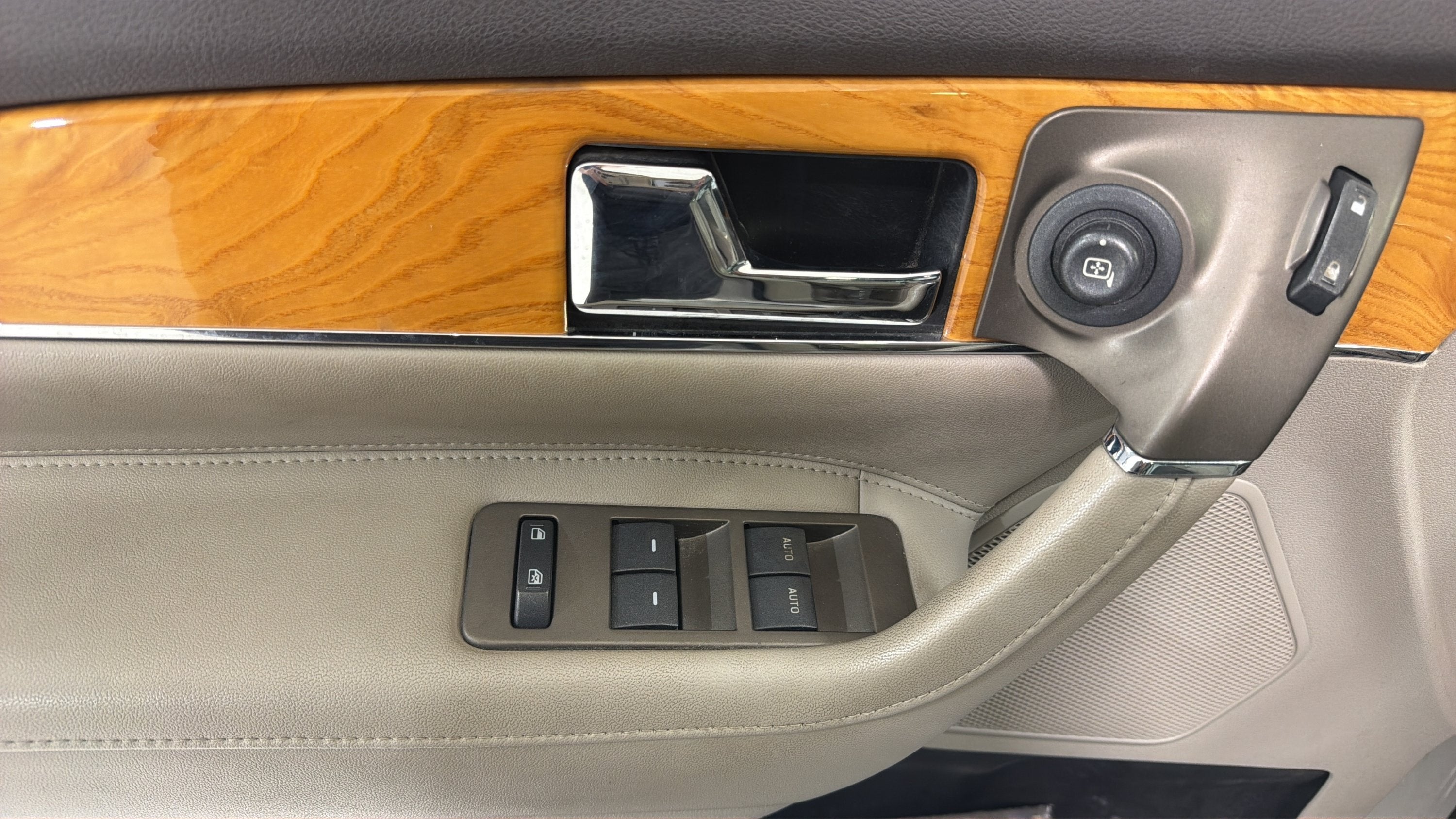 2013 Lincoln MKX Base