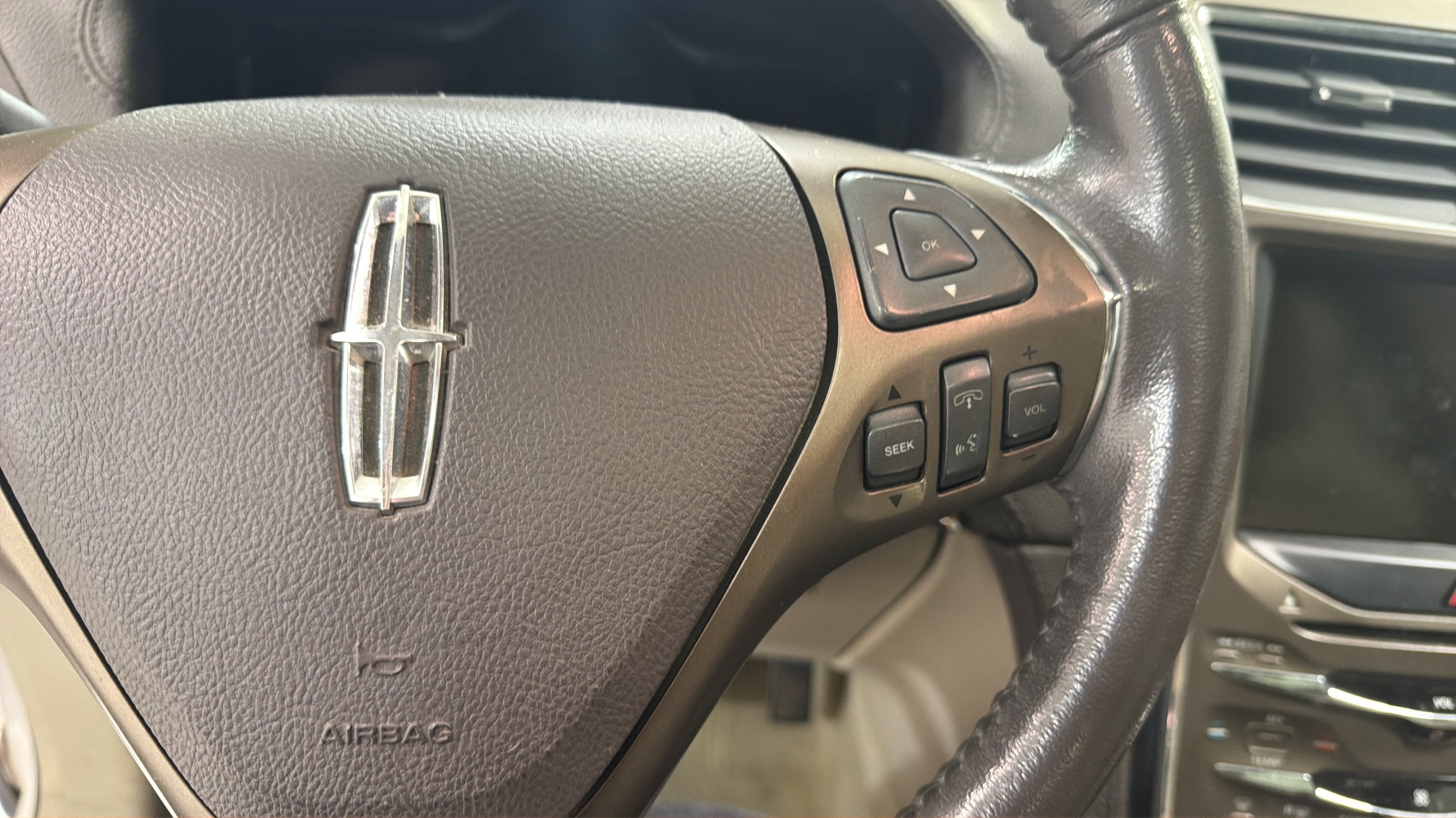 2013 Lincoln MKX Base