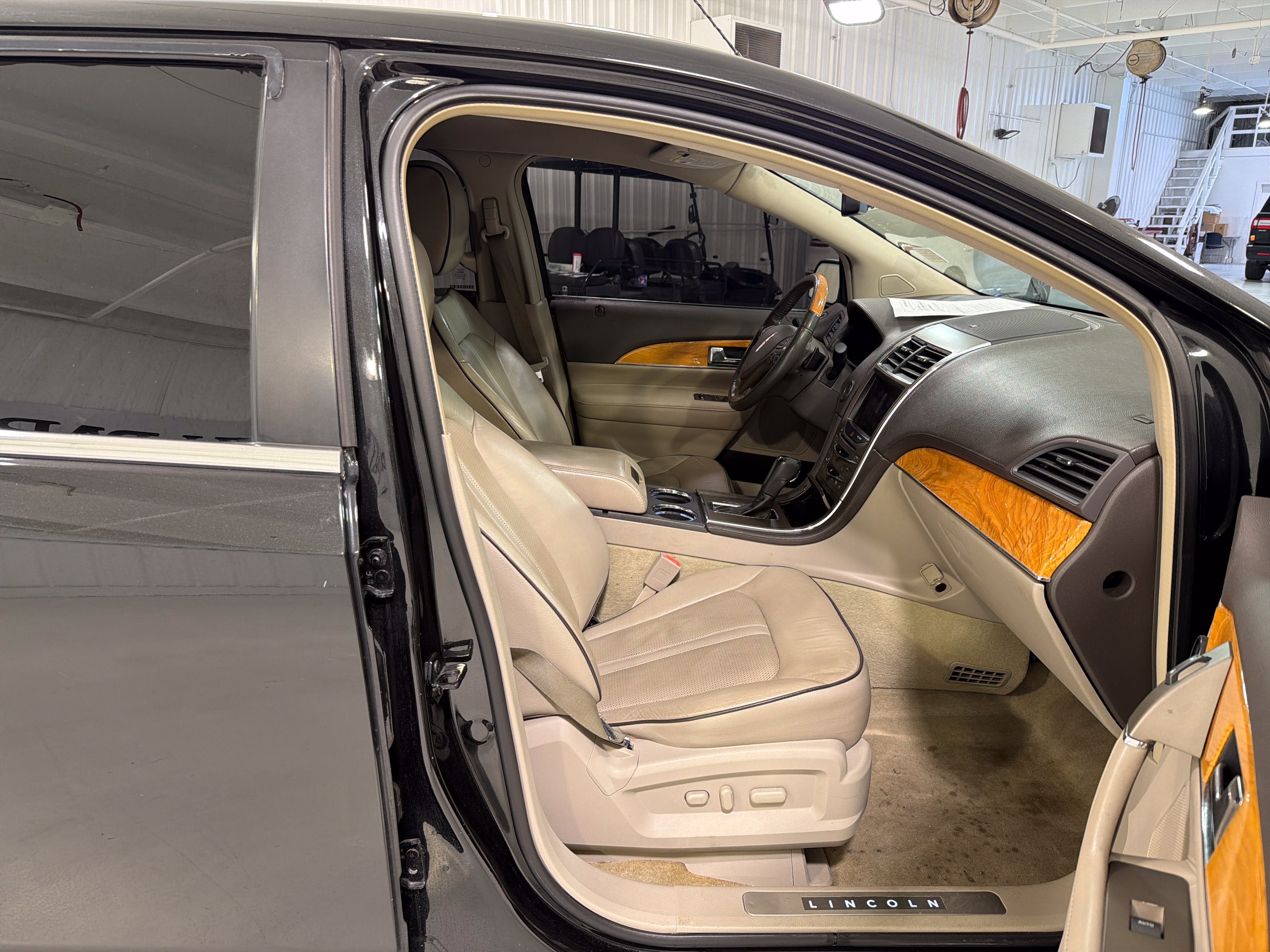 2015 Lincoln MKX Base