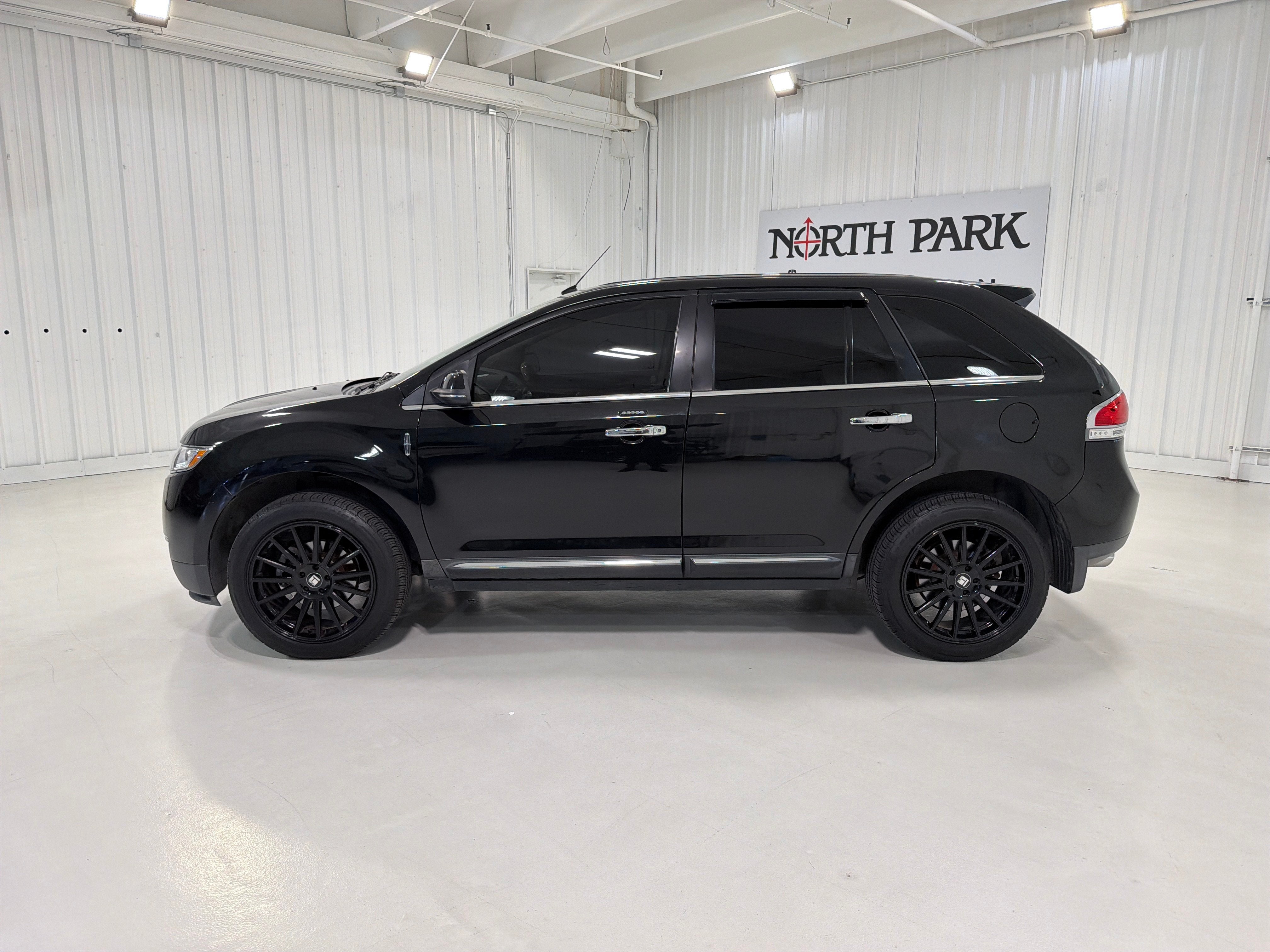 2015 Lincoln MKX Base