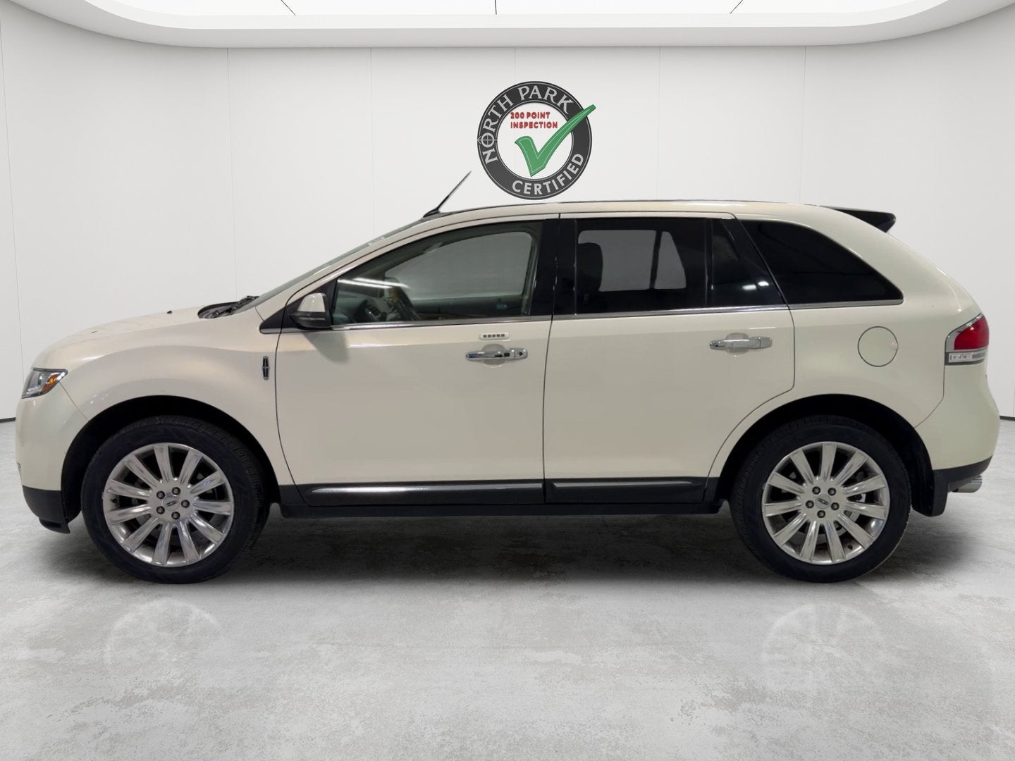 2012 Lincoln MKX Base