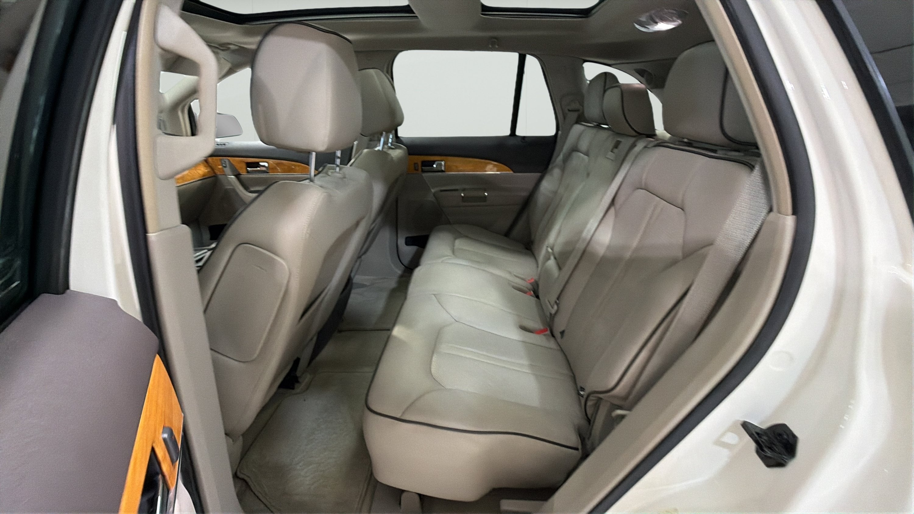 2012 Lincoln MKX Base