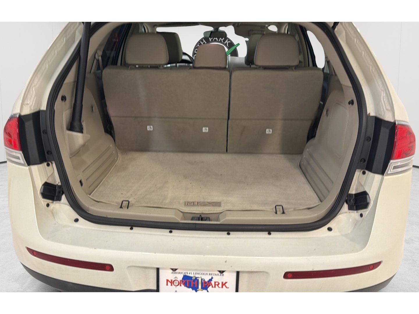 2012 Lincoln MKX Base