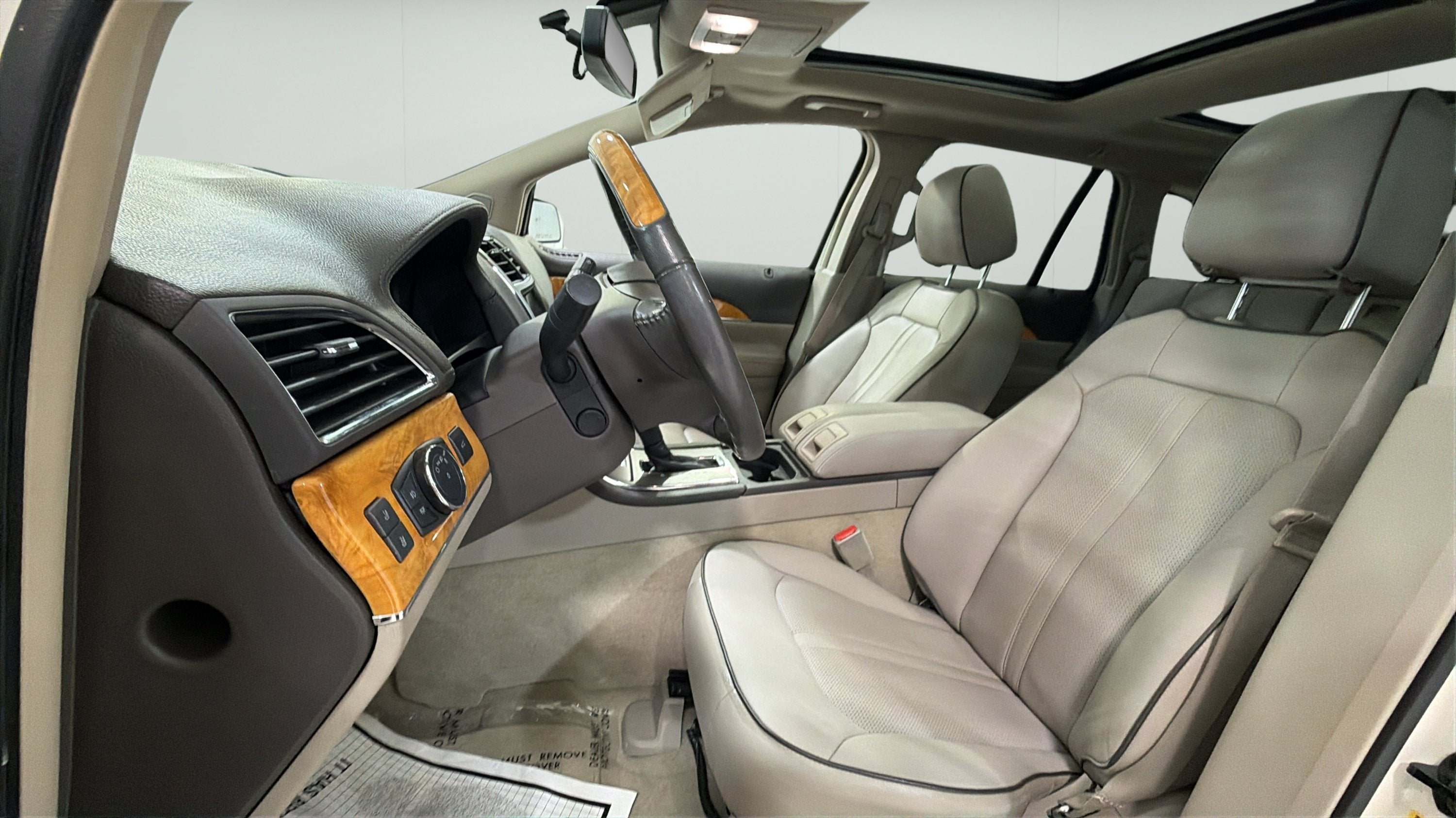 2012 Lincoln MKX Base