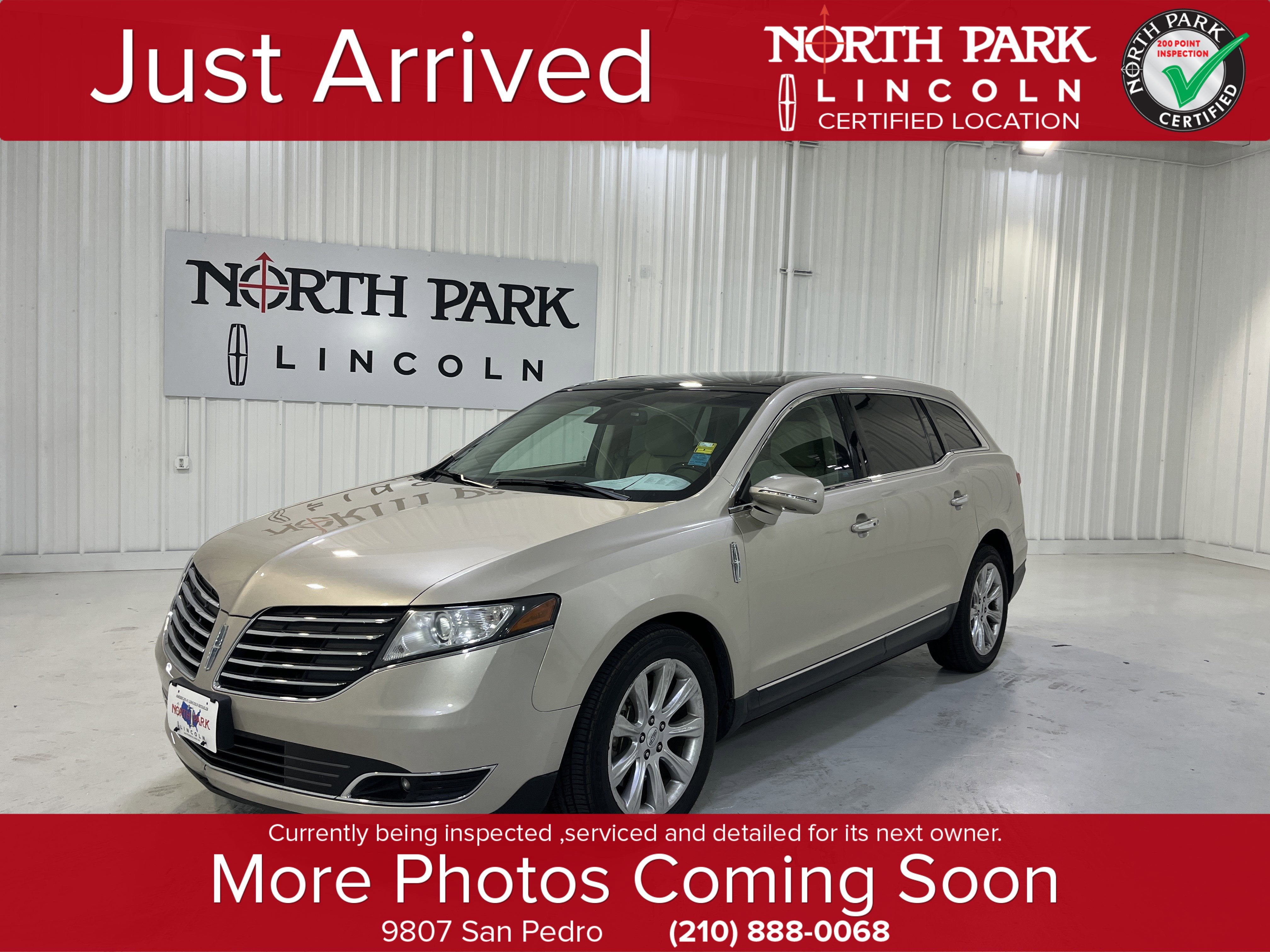 2017 Lincoln MKT Elite