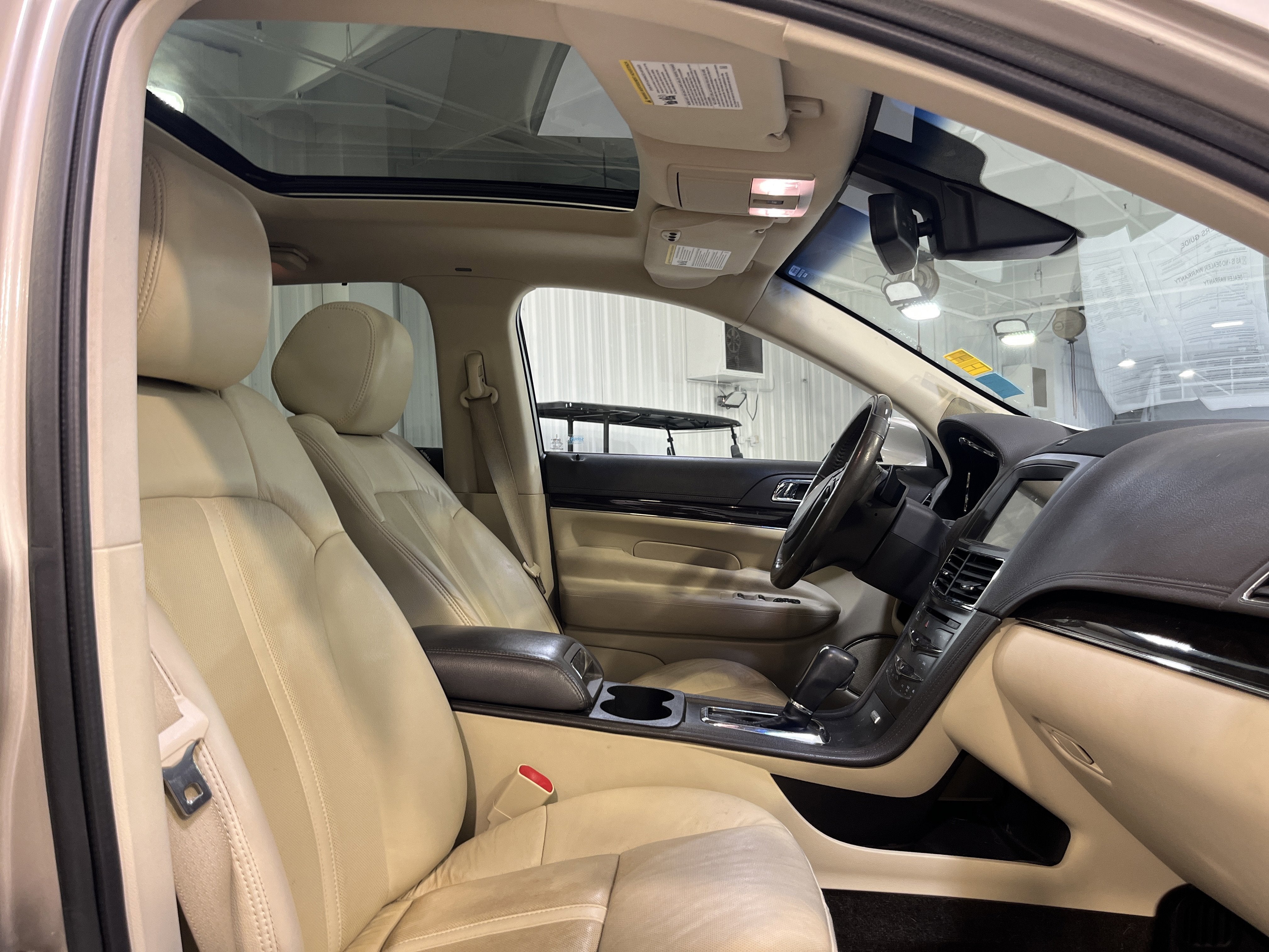 2017 Lincoln MKT Elite