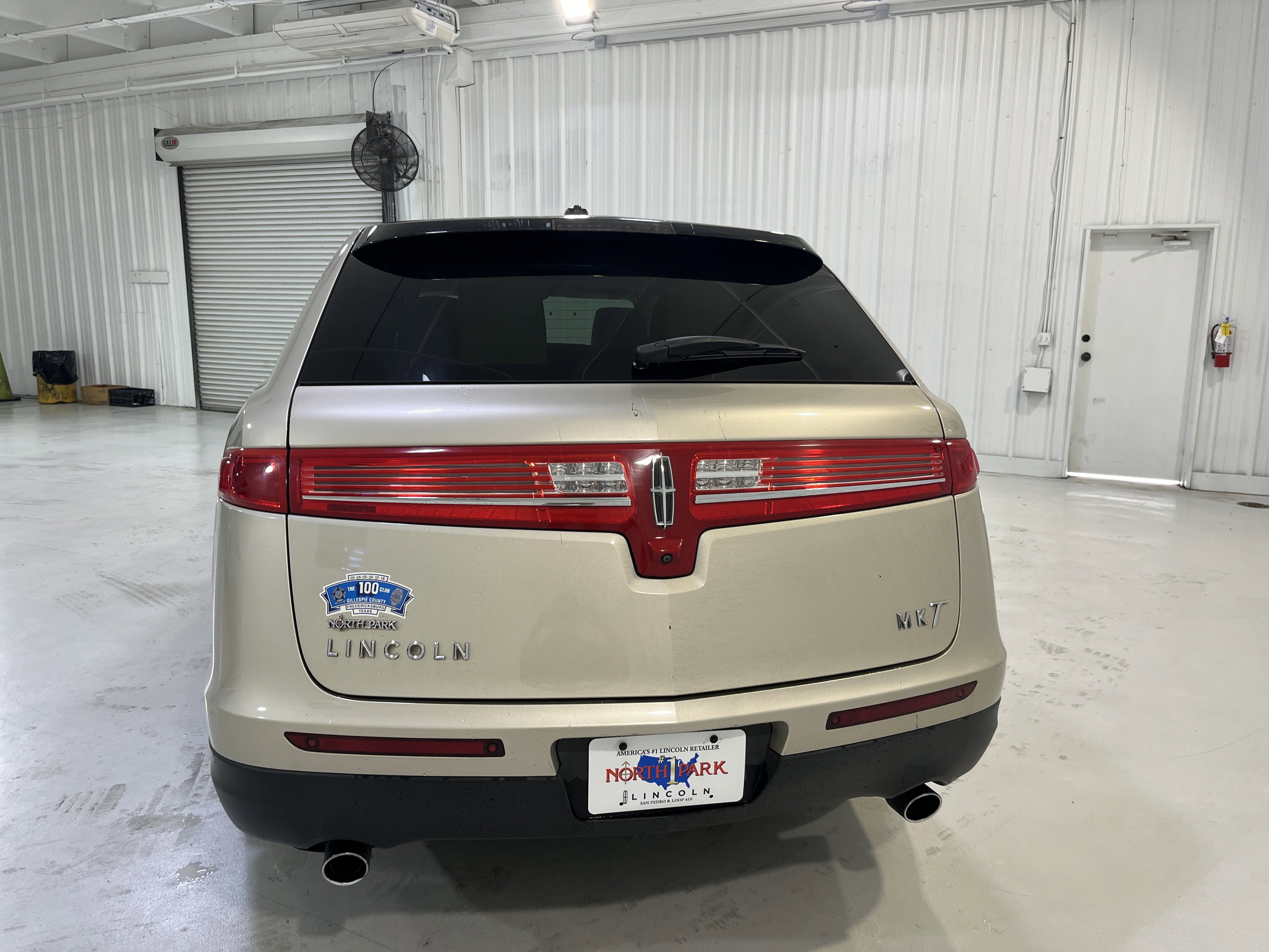 2017 Lincoln MKT Elite