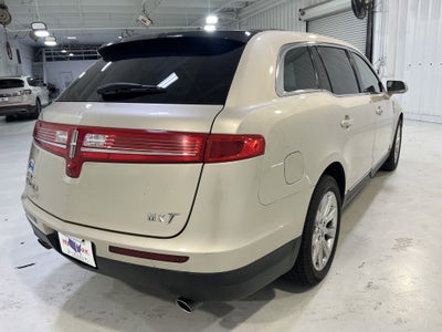 2017 Lincoln MKT Elite