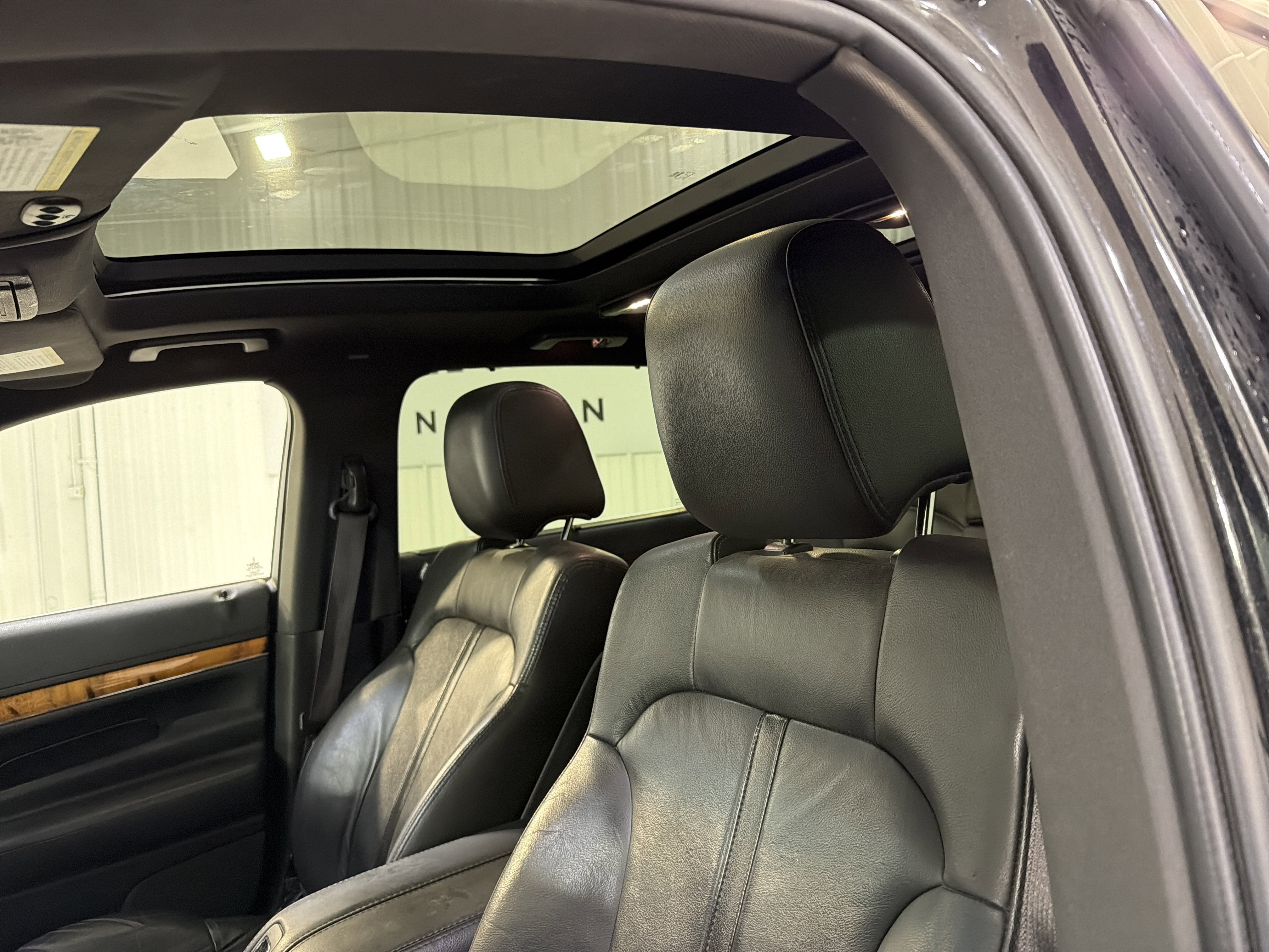 2013 Lincoln MKT Livery