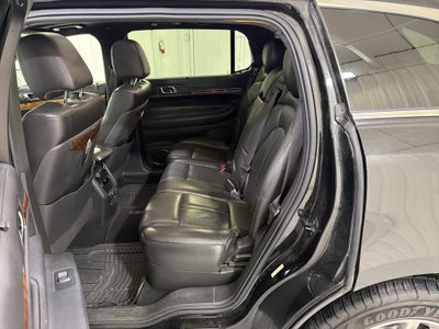2013 Lincoln MKT Livery
