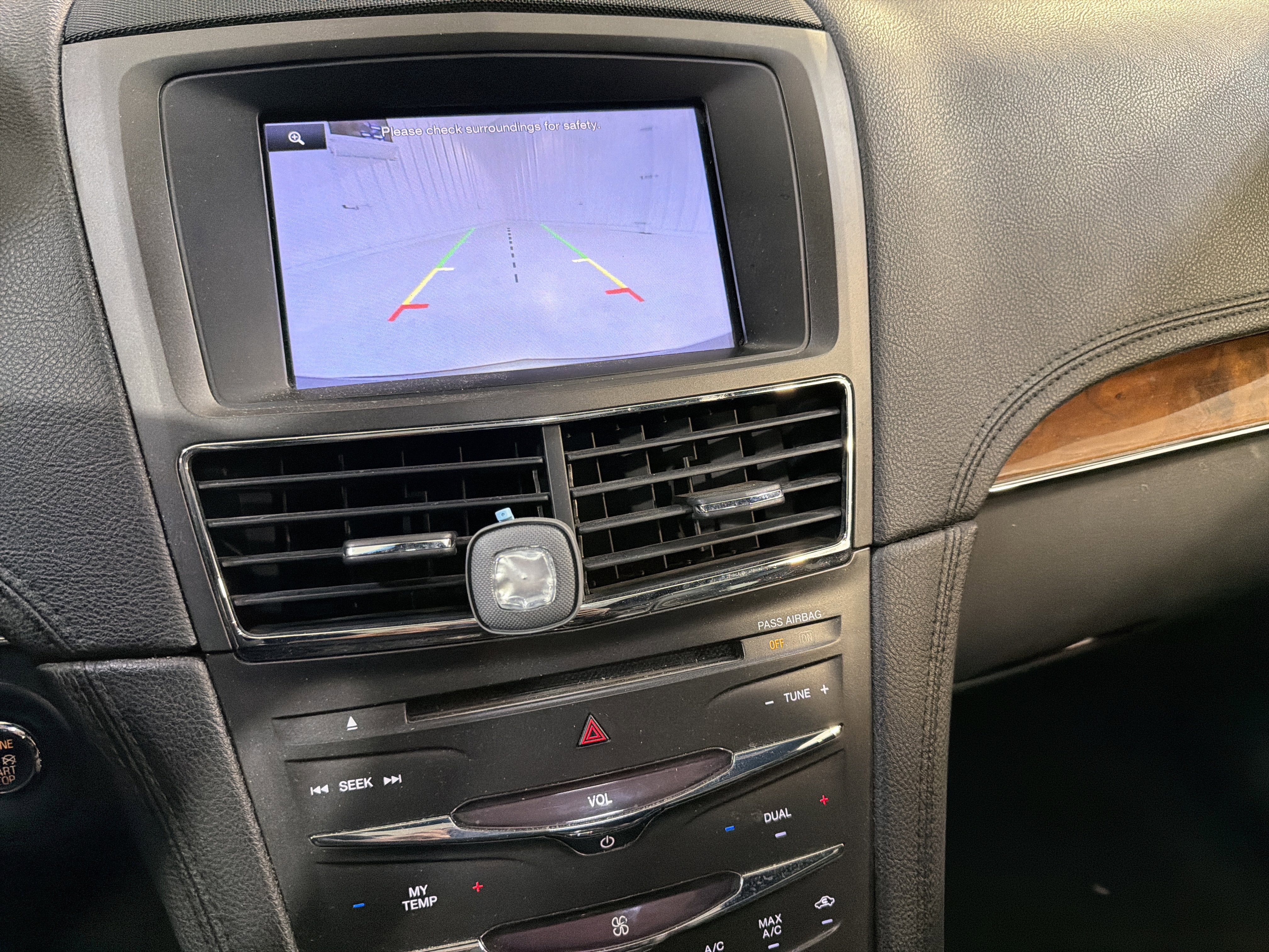 2013 Lincoln MKT Livery