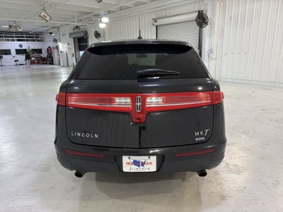 2013 Lincoln MKT Livery