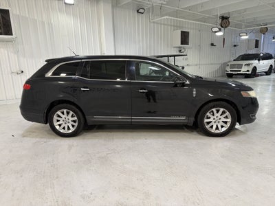 2013 Lincoln MKT Livery