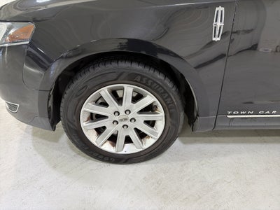 2013 Lincoln MKT Livery