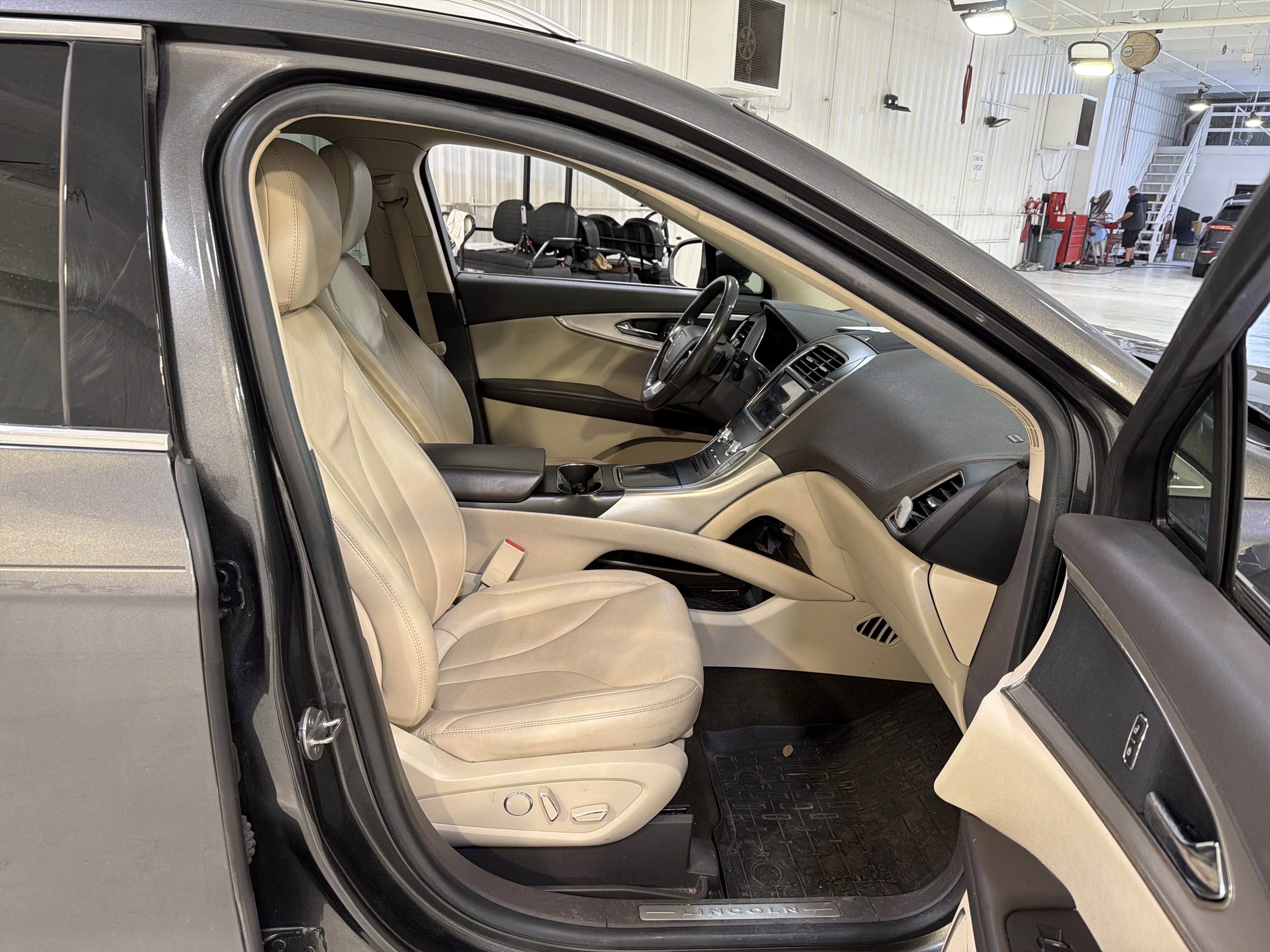 2020 Lincoln Nautilus Standard