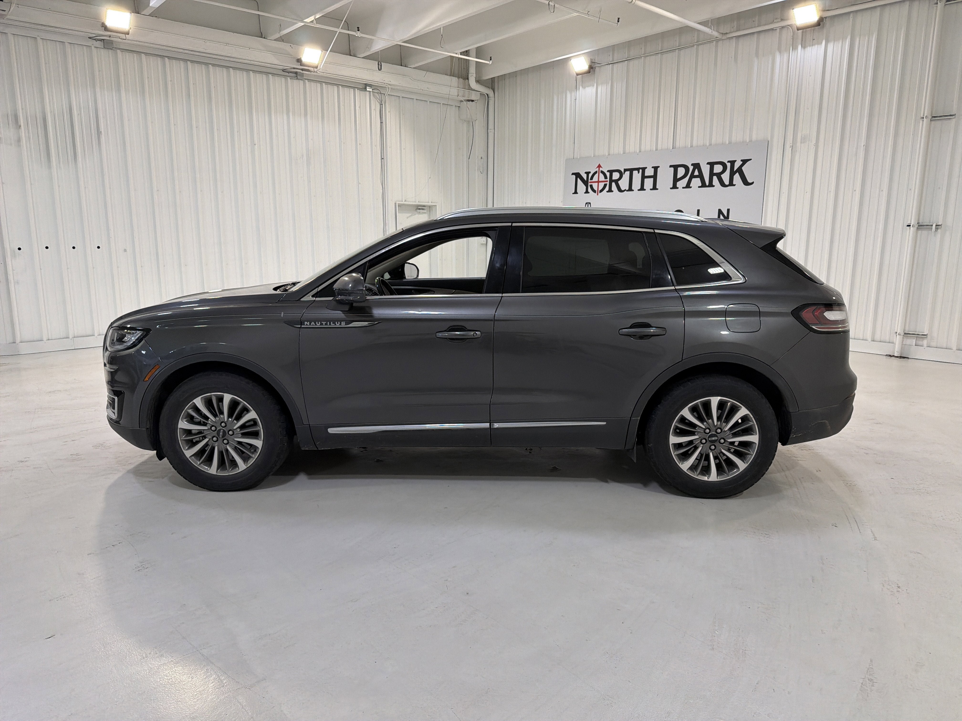 2020 Lincoln Nautilus Standard