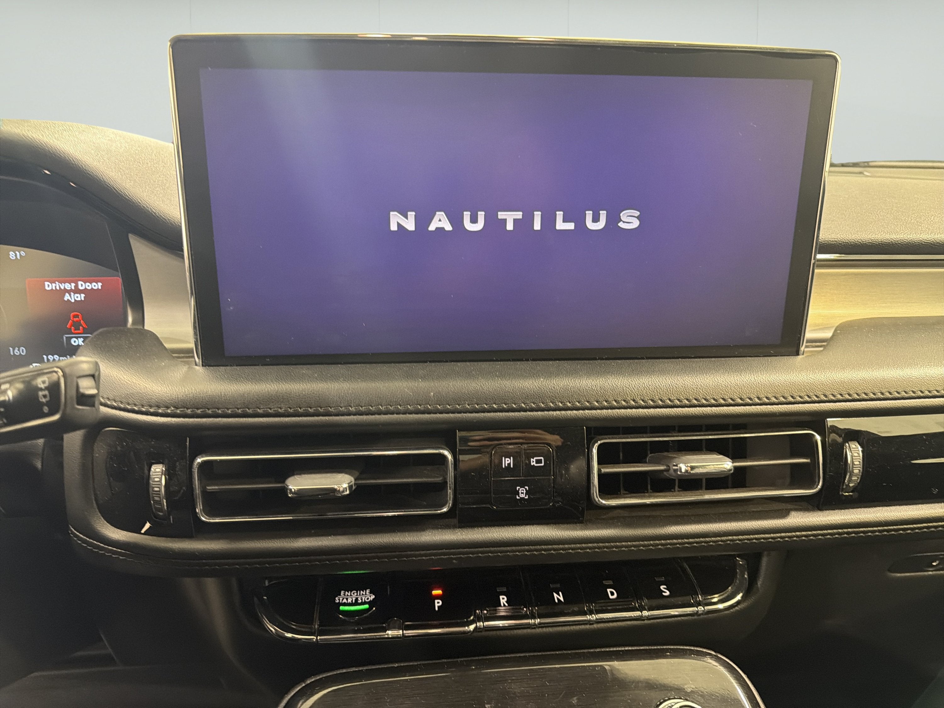 2023 Lincoln Nautilus Standard