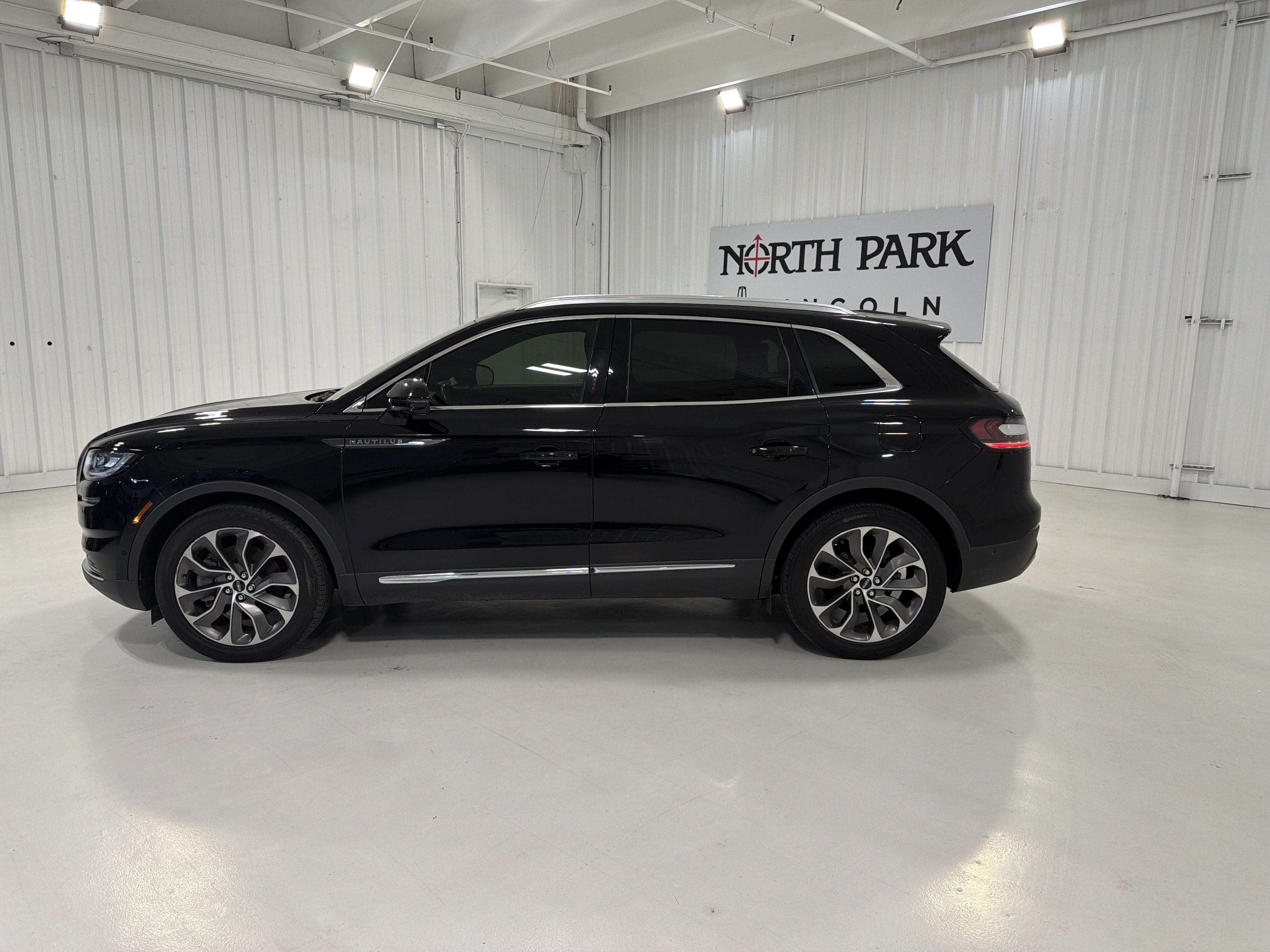 2022 Lincoln Nautilus Reserve