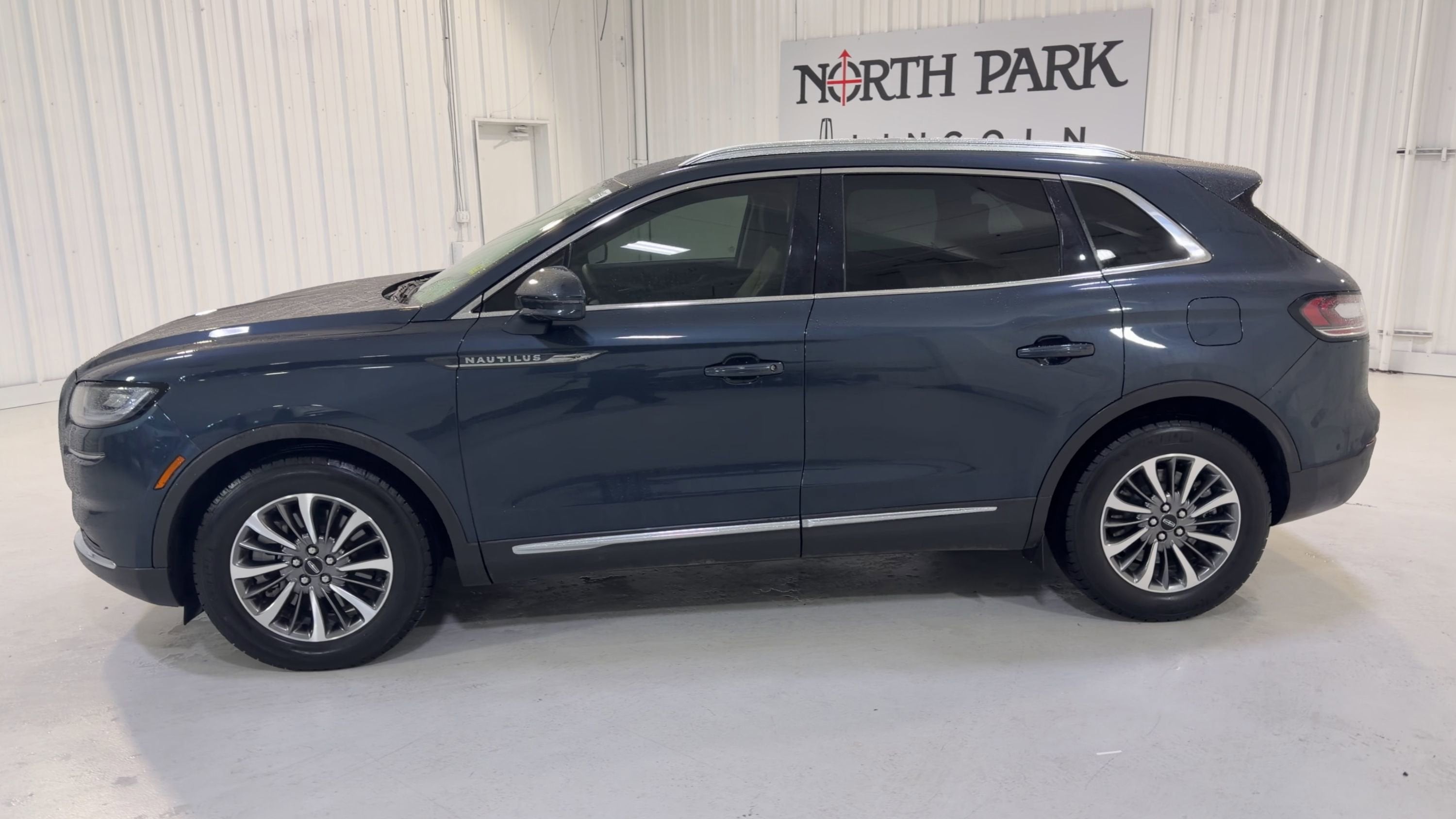 2023 Lincoln Nautilus Standard