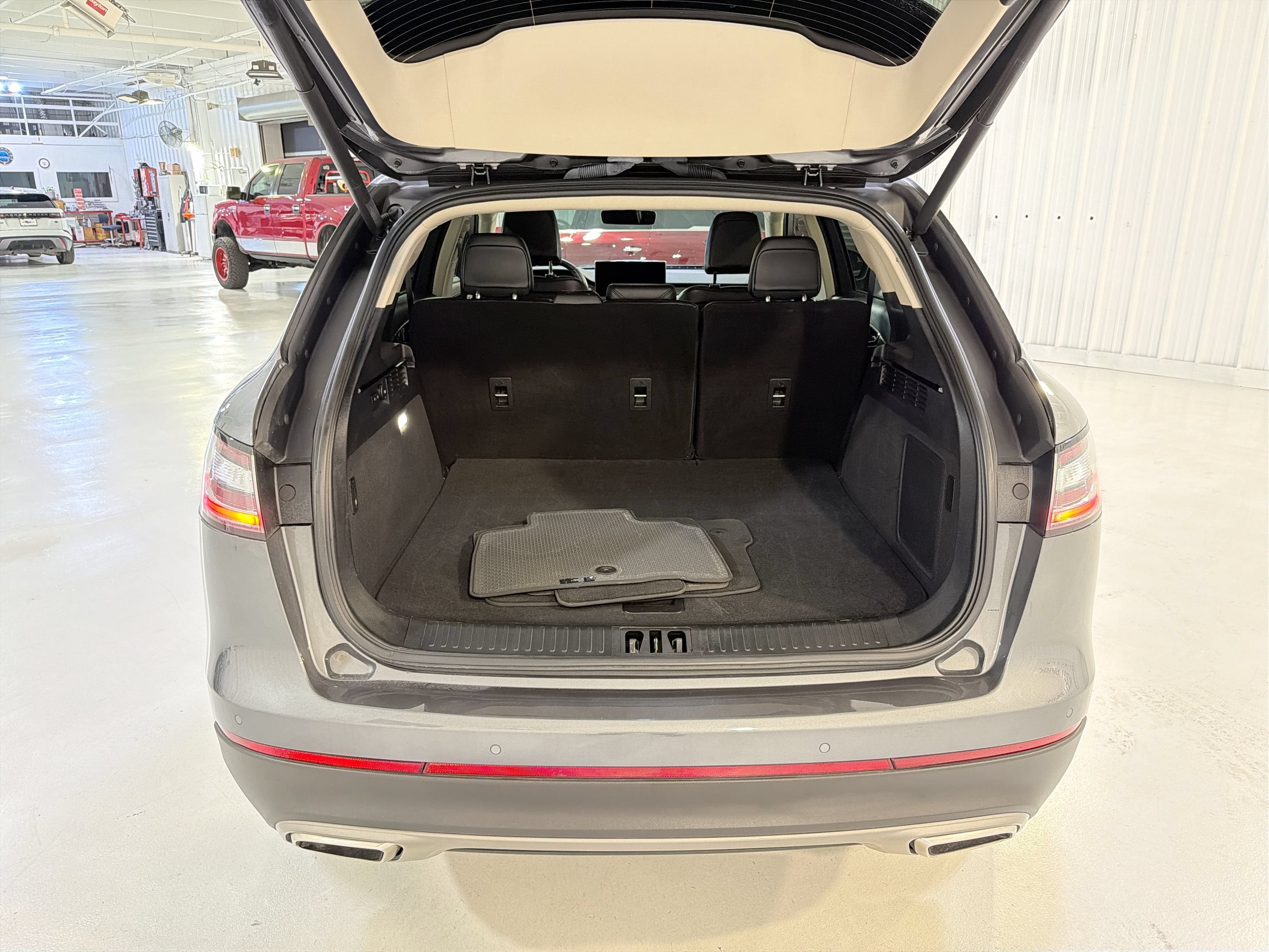 2023 Lincoln Nautilus Standard