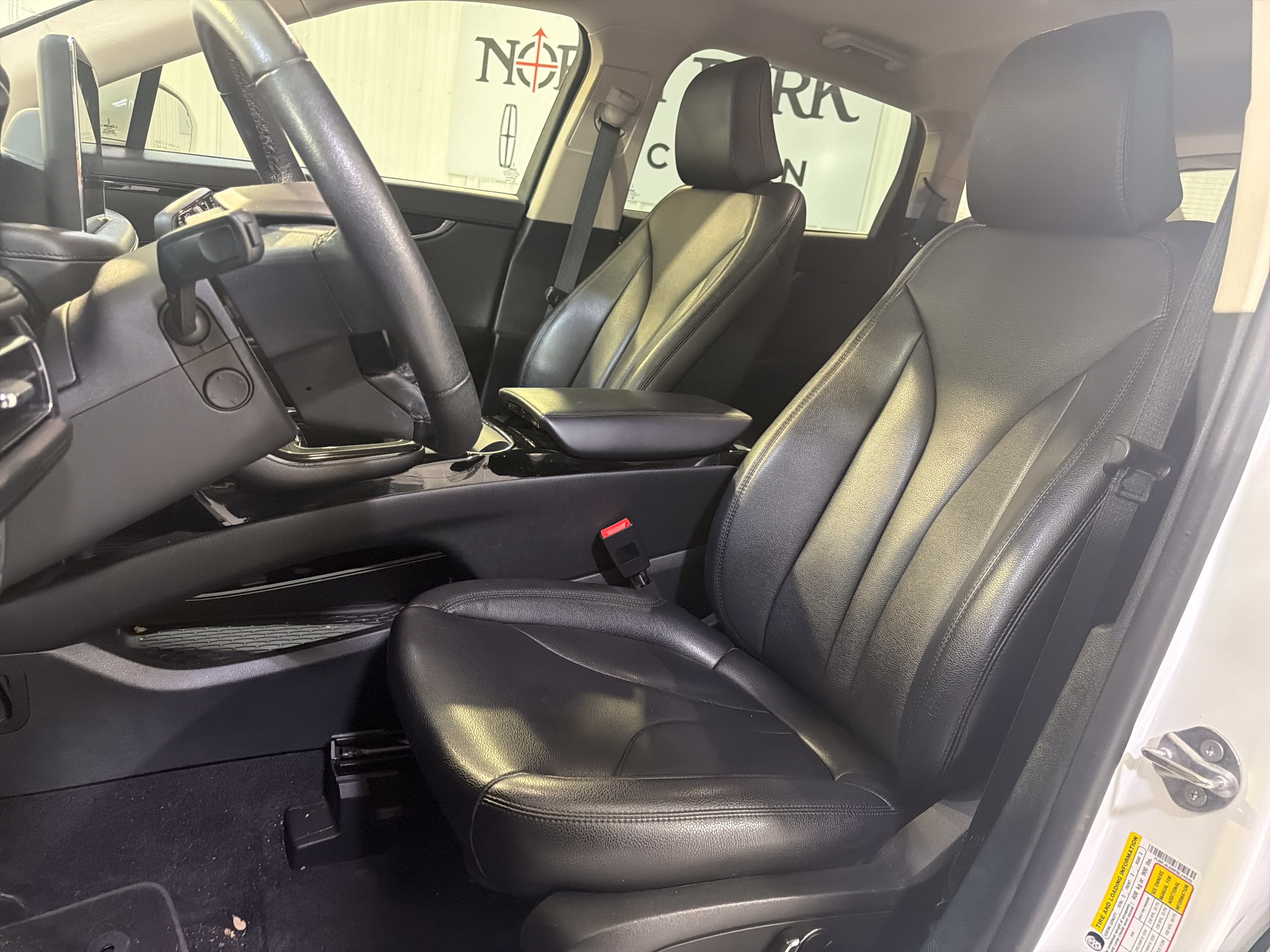 2023 Lincoln Nautilus Standard