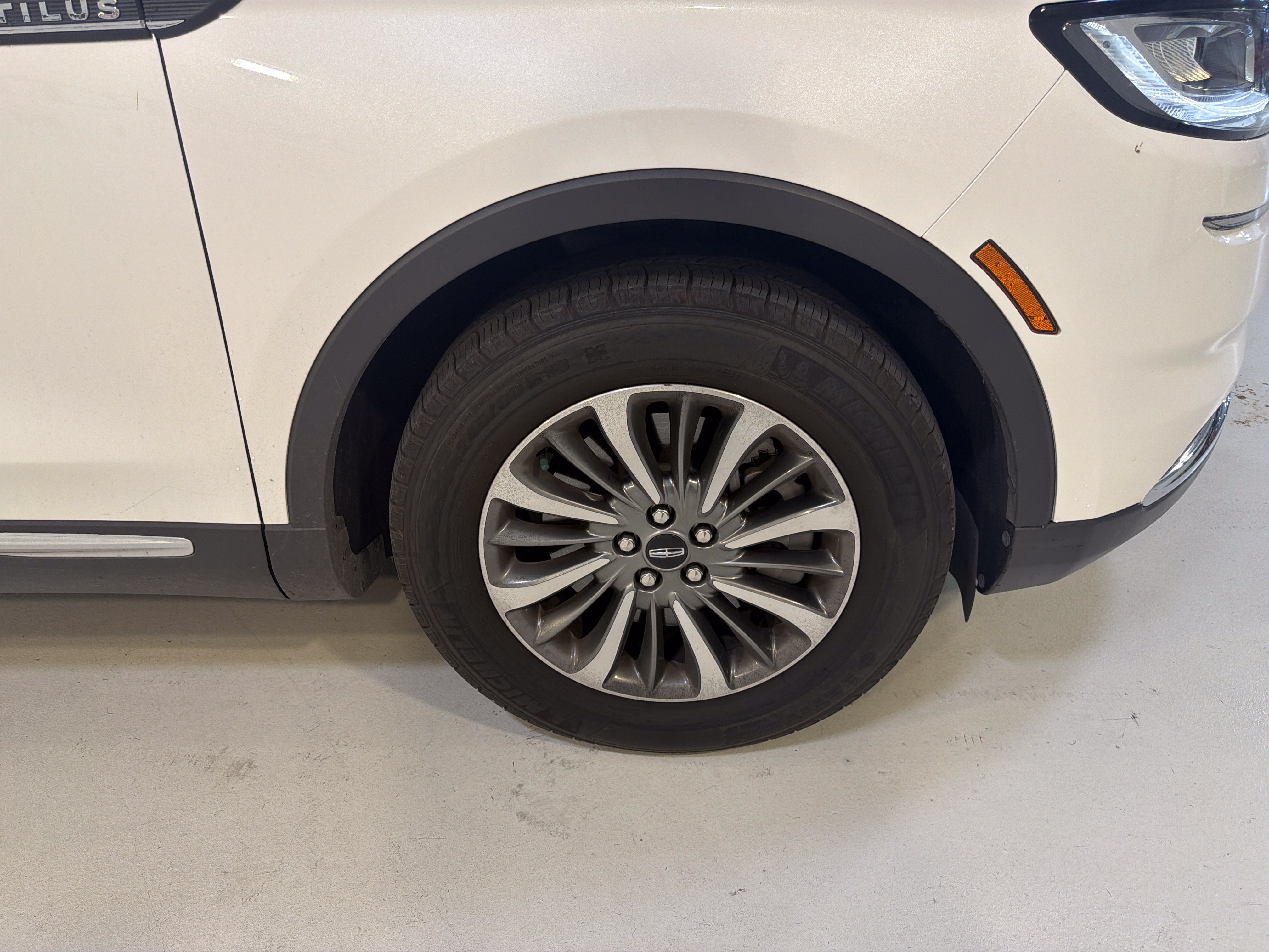 2023 Lincoln Nautilus Standard
