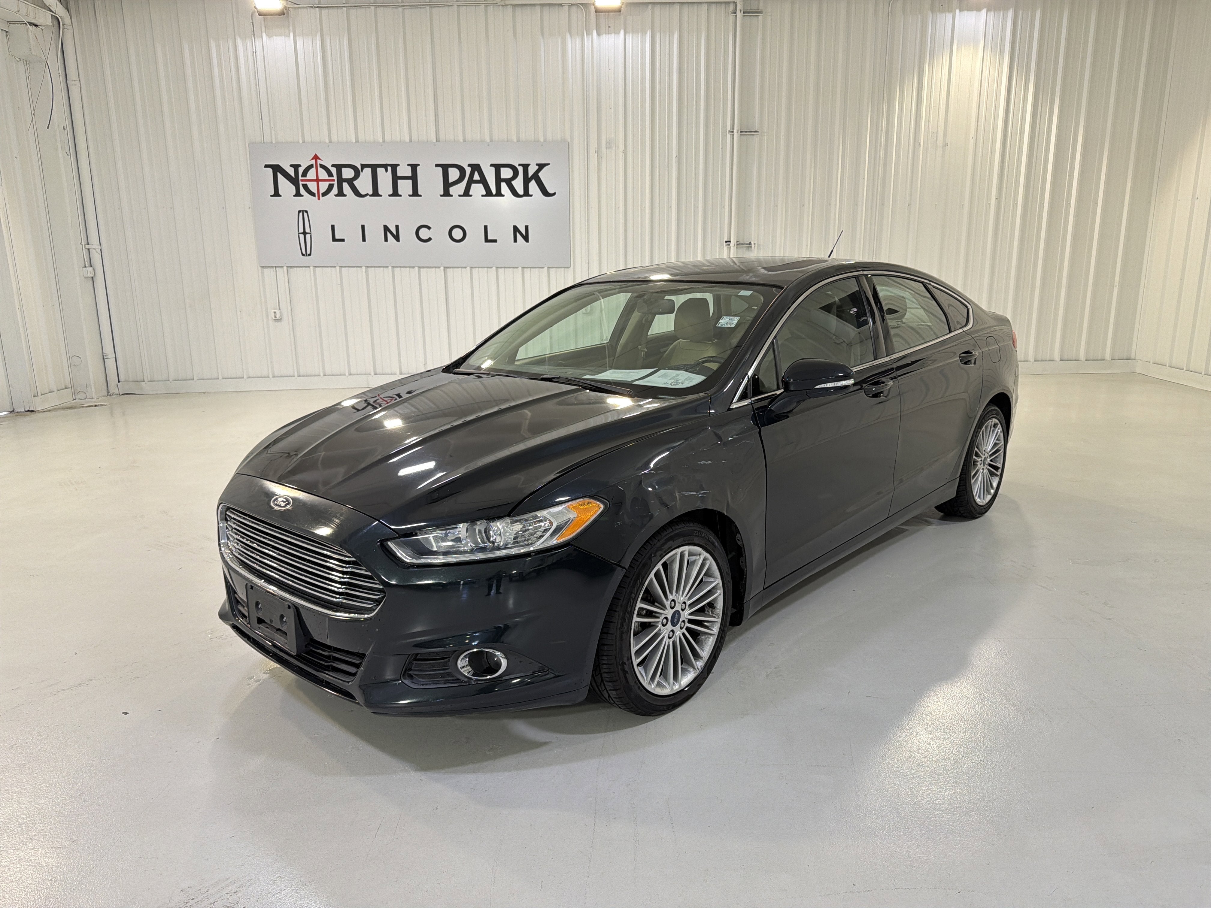 2014 Ford Fusion SE I4 FWD's photo