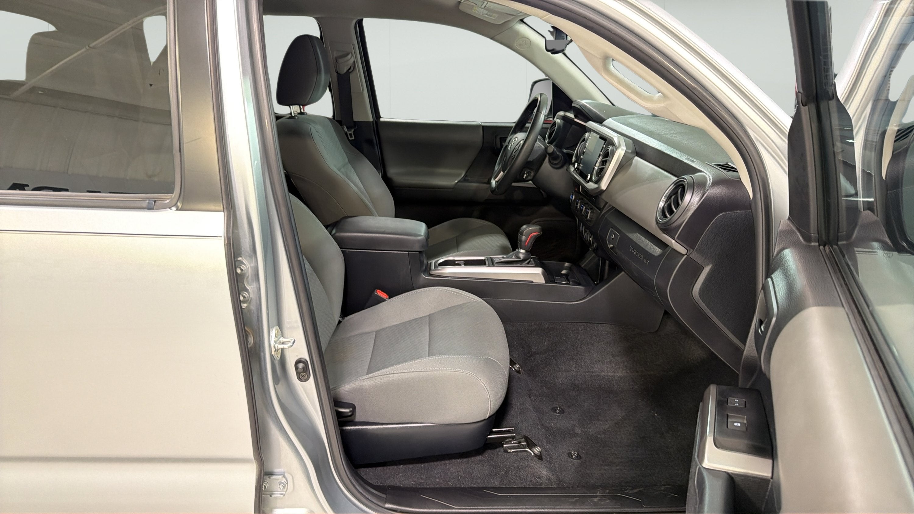 2023 Toyota Tacoma 2WD SR5