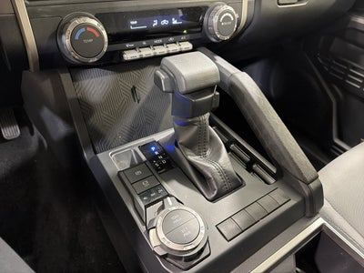 2025 Toyota Tacoma 4WD SR5