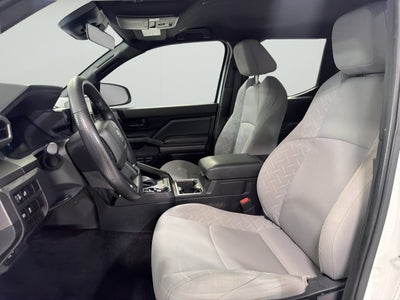 2025 Toyota Tacoma 4WD SR5