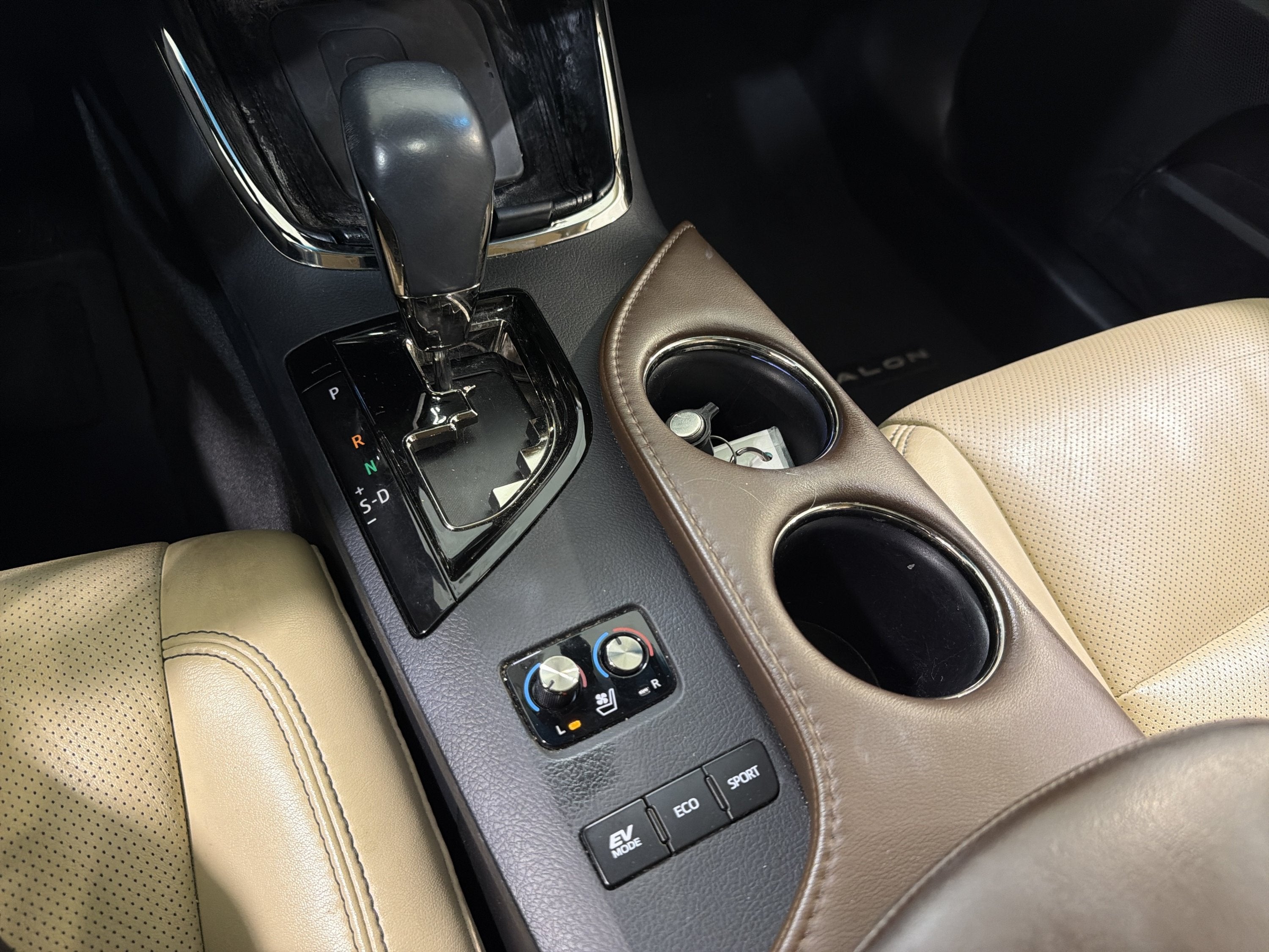 2014 Toyota Avalon Hybrid Limited