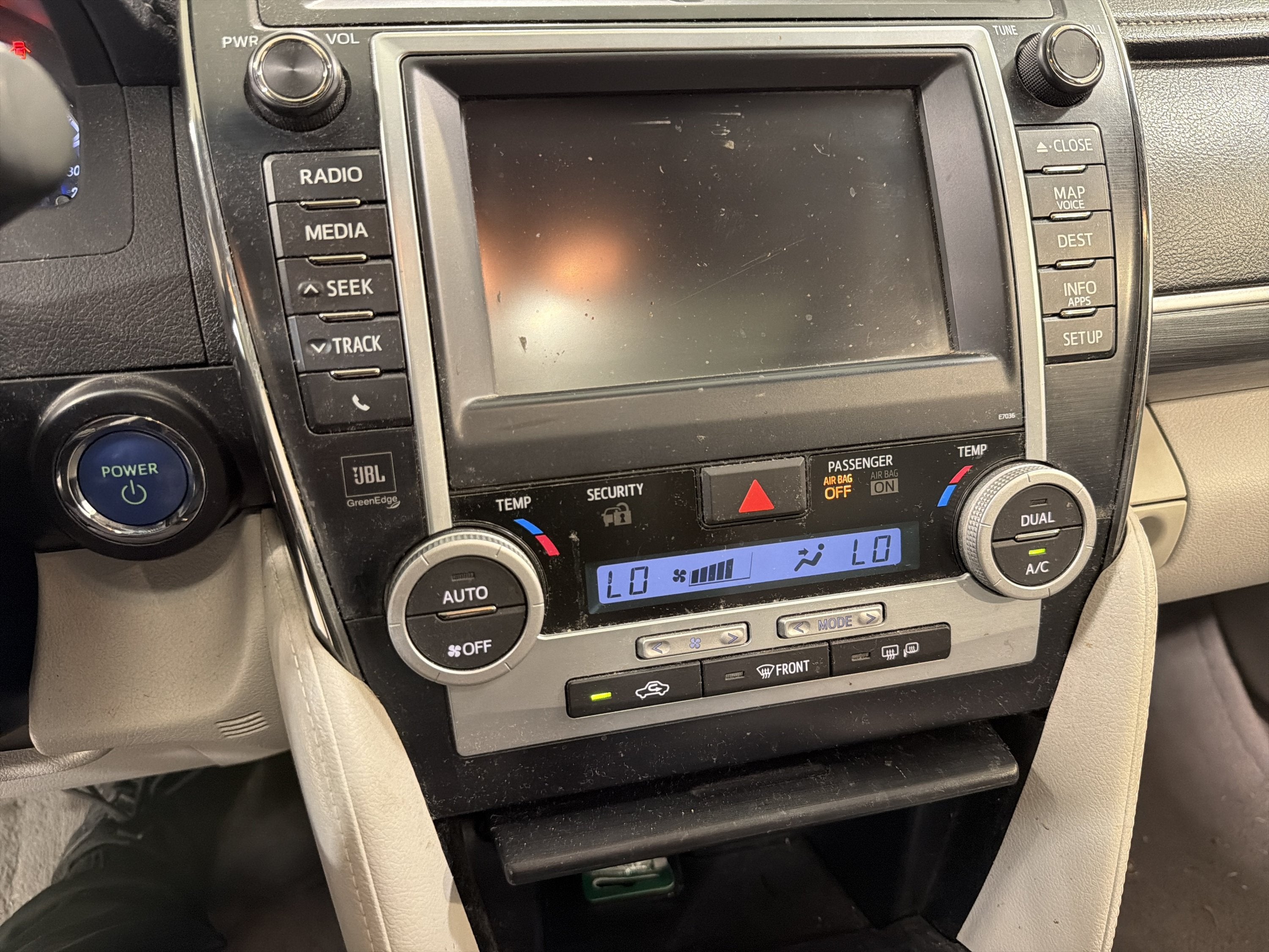 2012 Toyota Camry Hybrid XLE