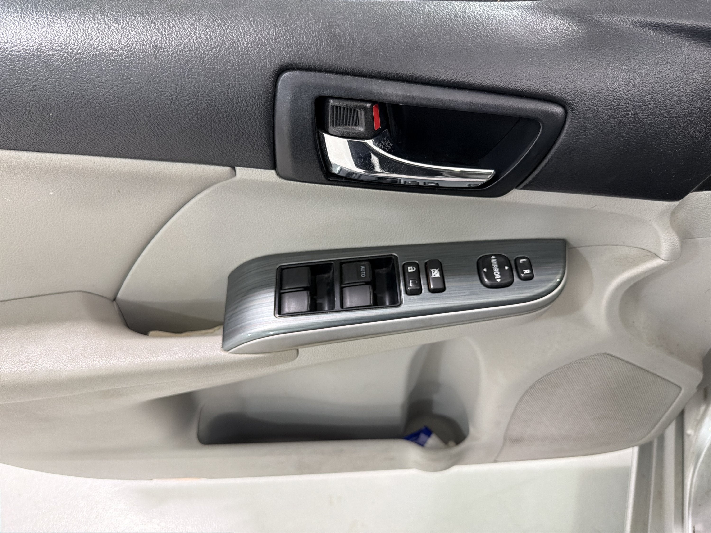 2012 Toyota Camry Hybrid XLE