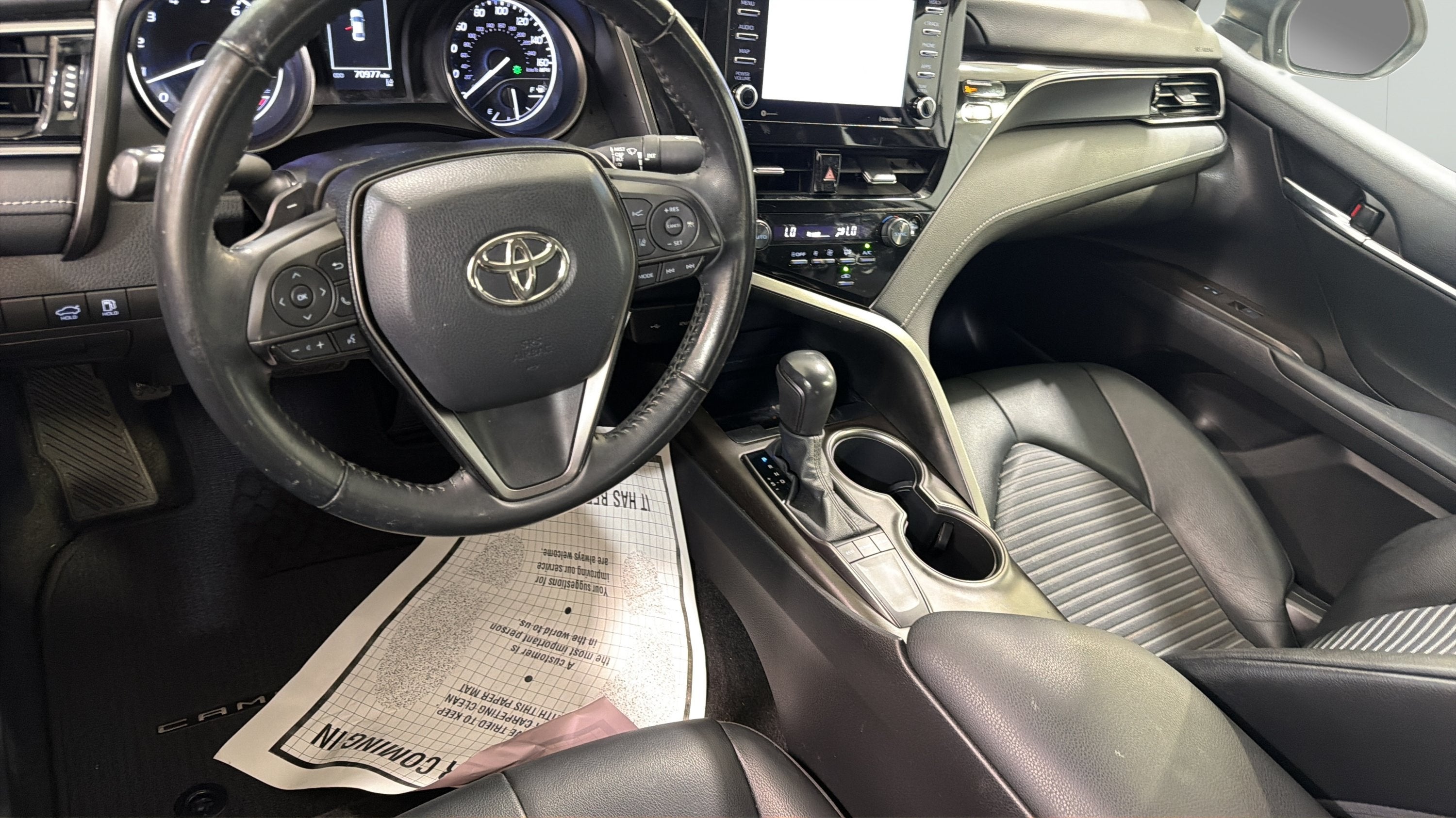 2022 Toyota Camry SE