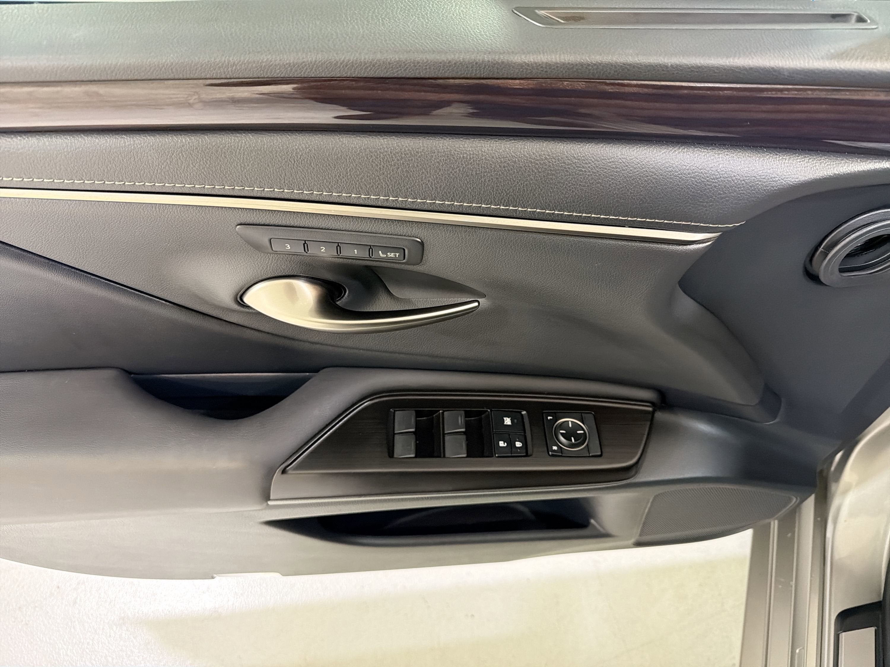 2019 Lexus ES 350 Ultra Luxury