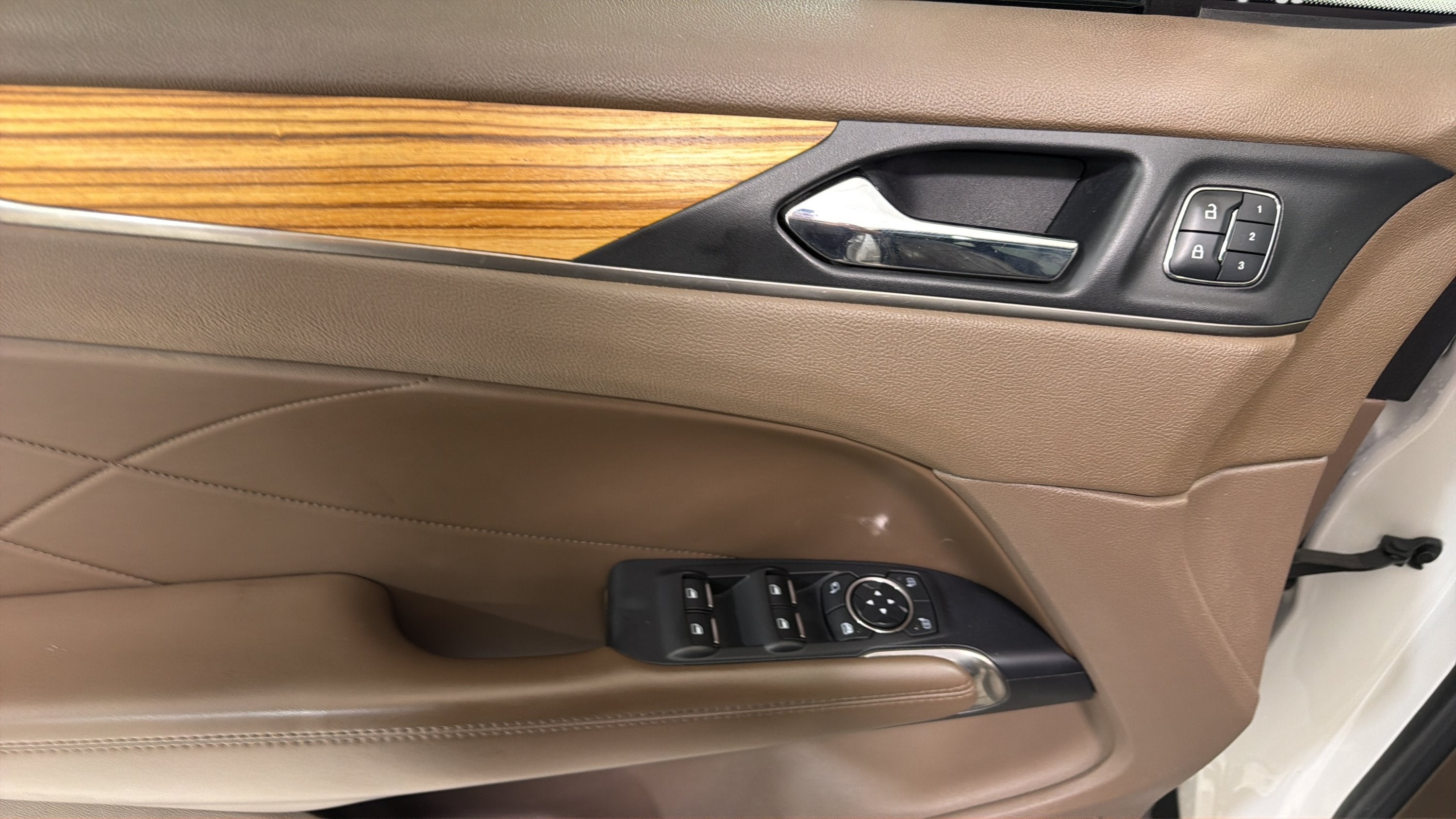 2015 Lincoln MKC Base