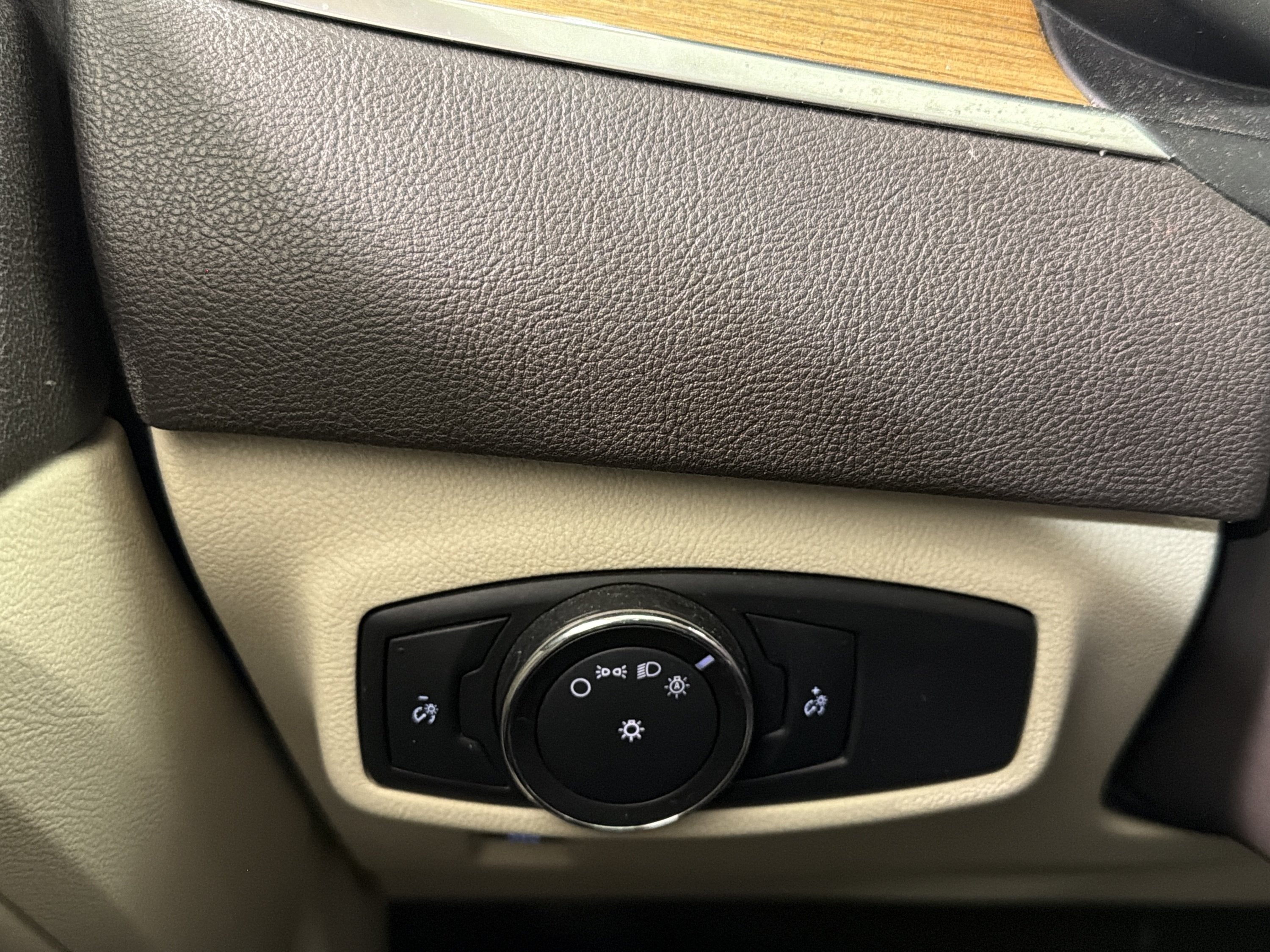 2015 Lincoln MKC Base
