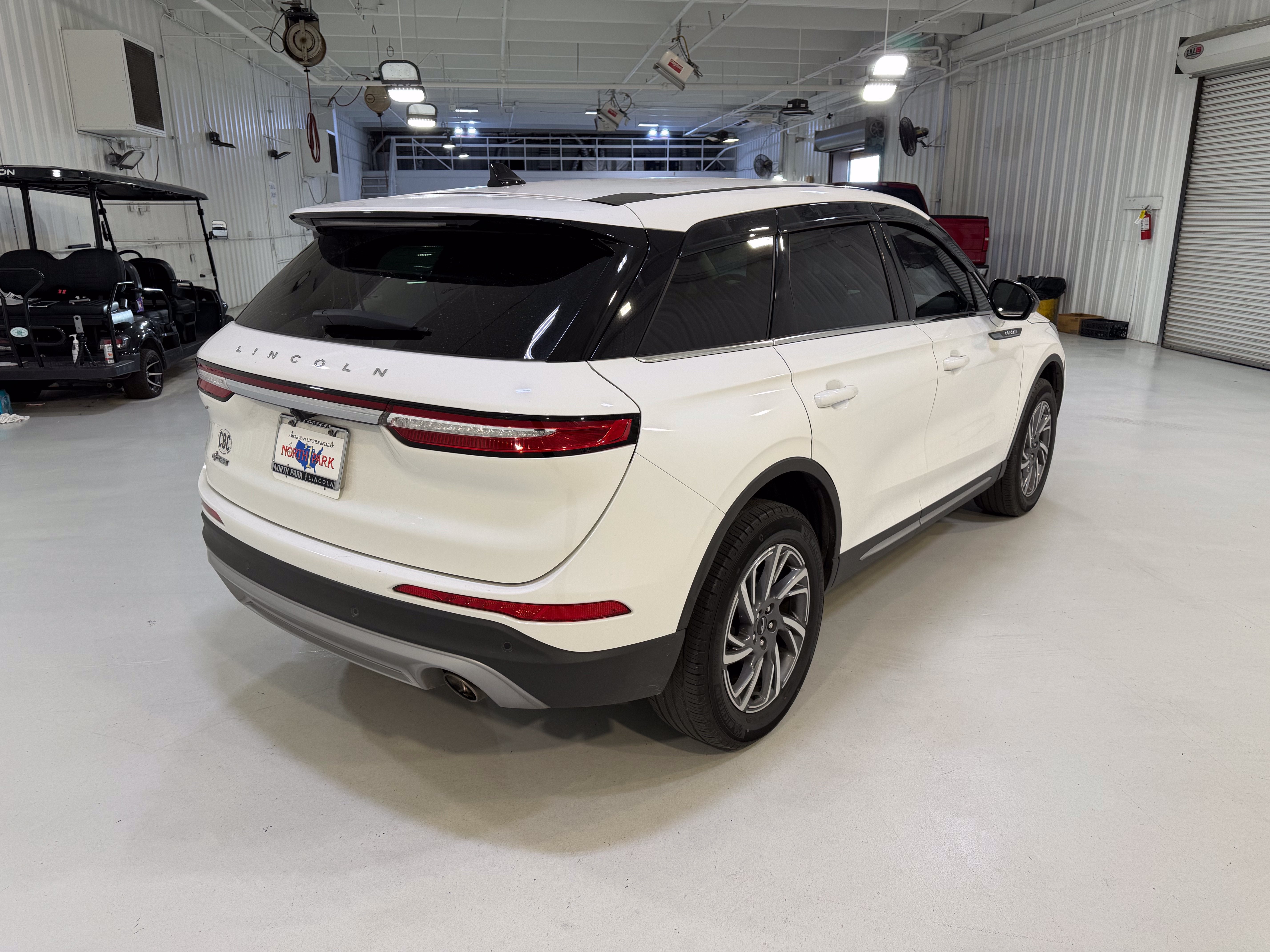 2023 Lincoln Corsair Standard