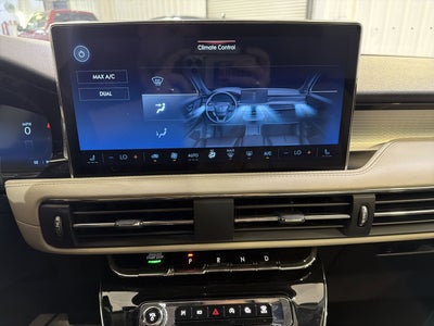 2025 Lincoln Corsair Premiere