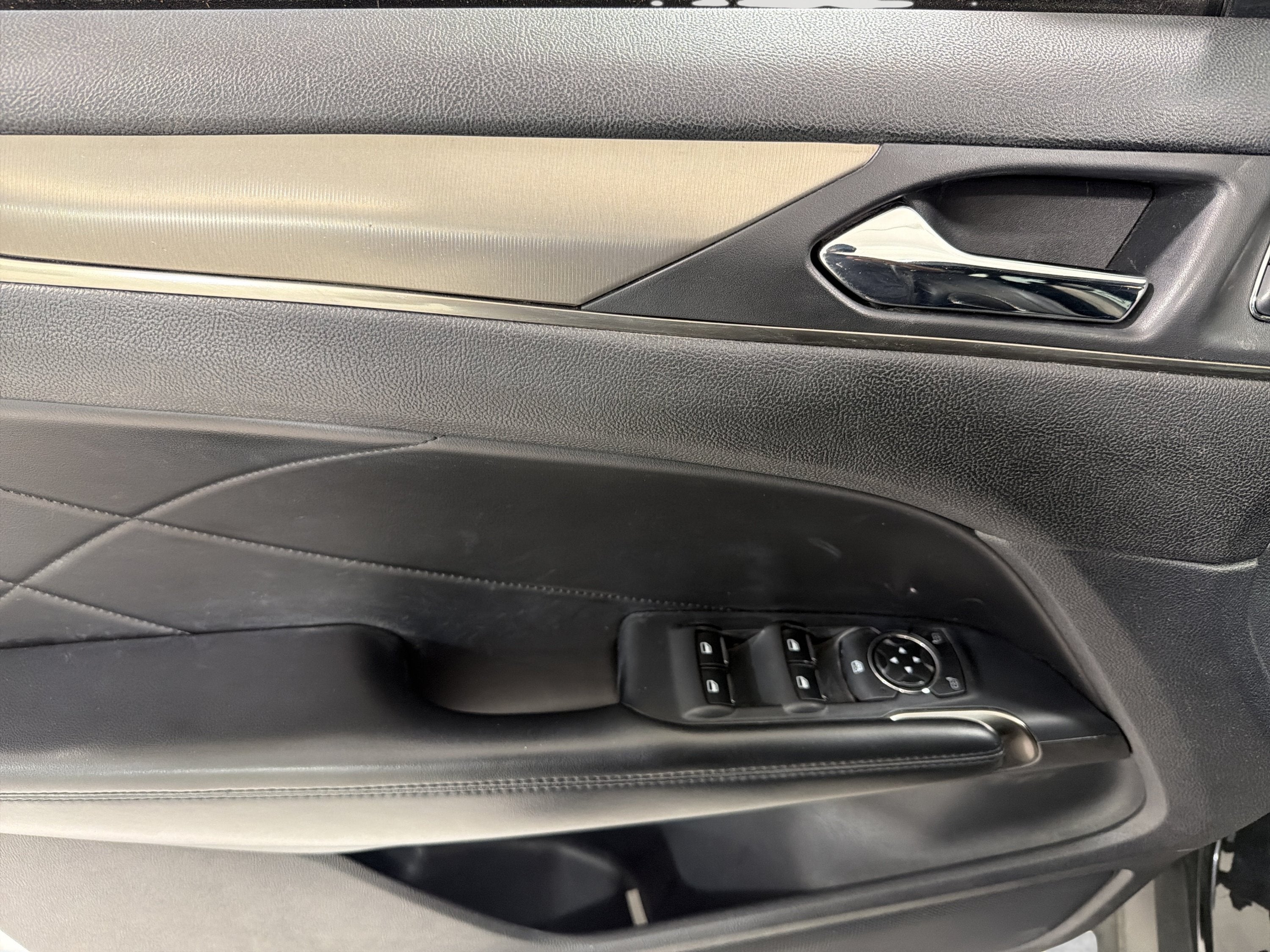 2015 Lincoln MKC Base