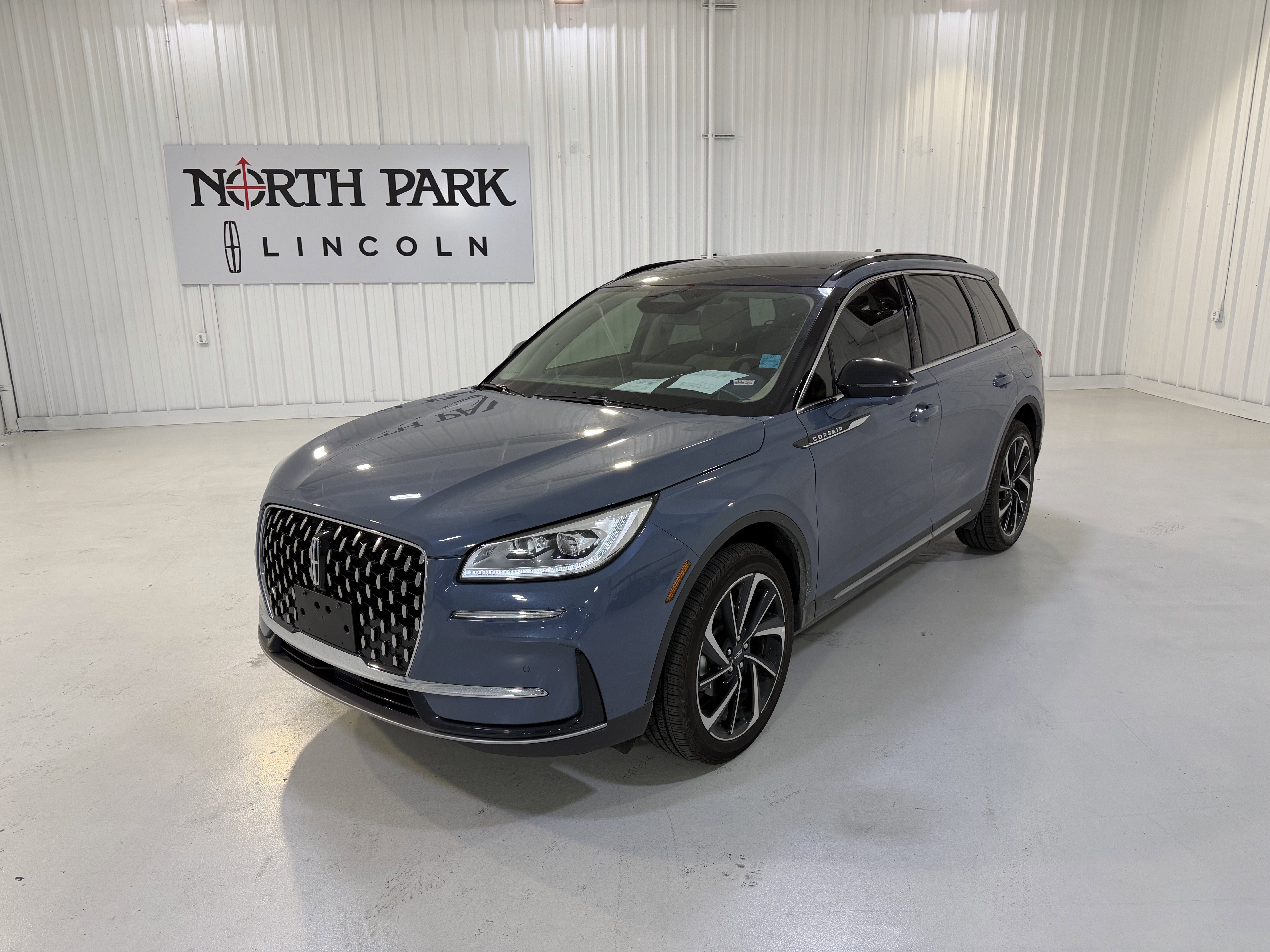 2025 Lincoln Corsair Reserve AWD's photo