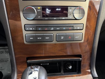 2012 Lincoln Navigator Base