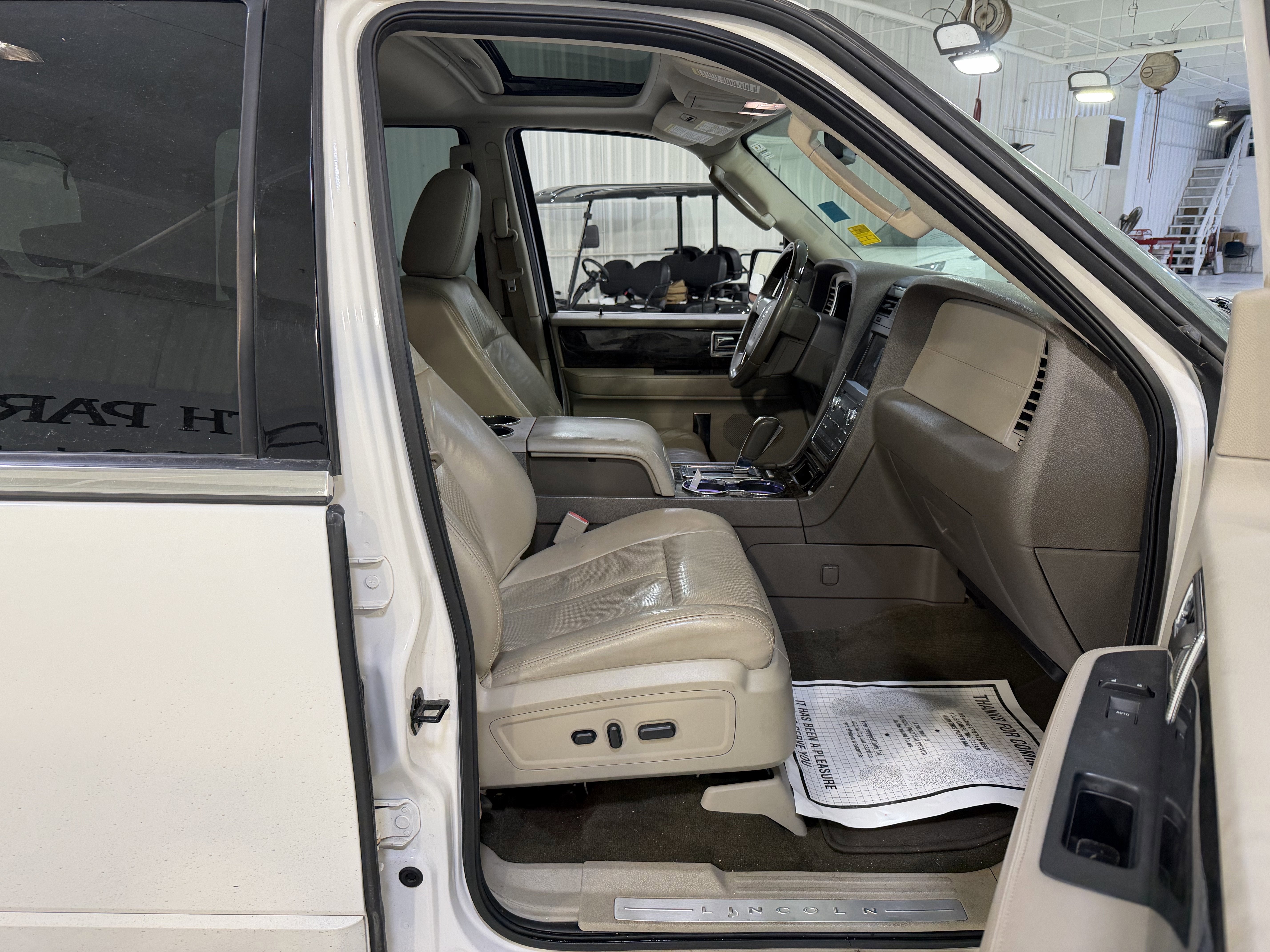 2015 Lincoln Navigator Base