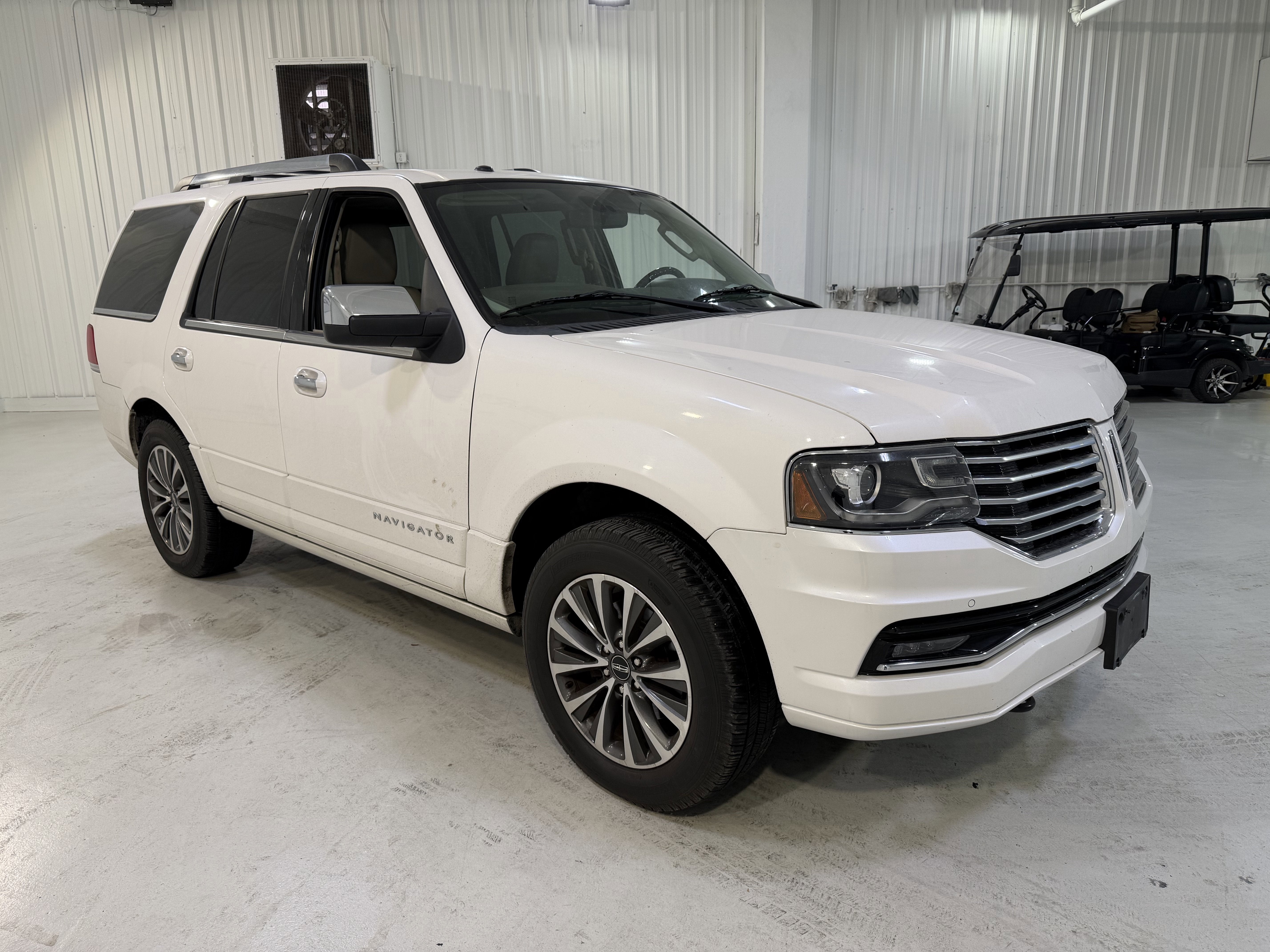 2015 Lincoln Navigator Base