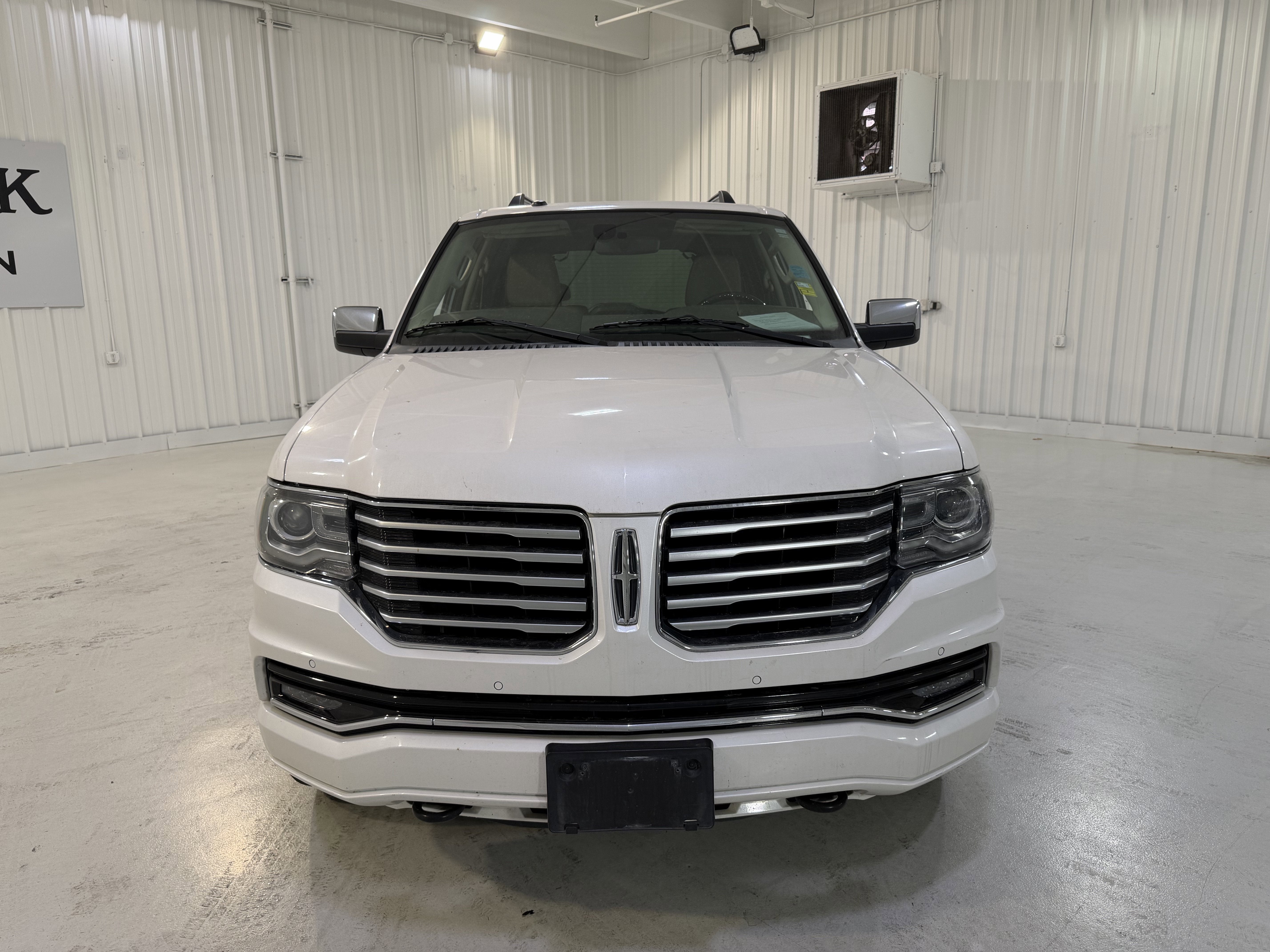 2015 Lincoln Navigator Base