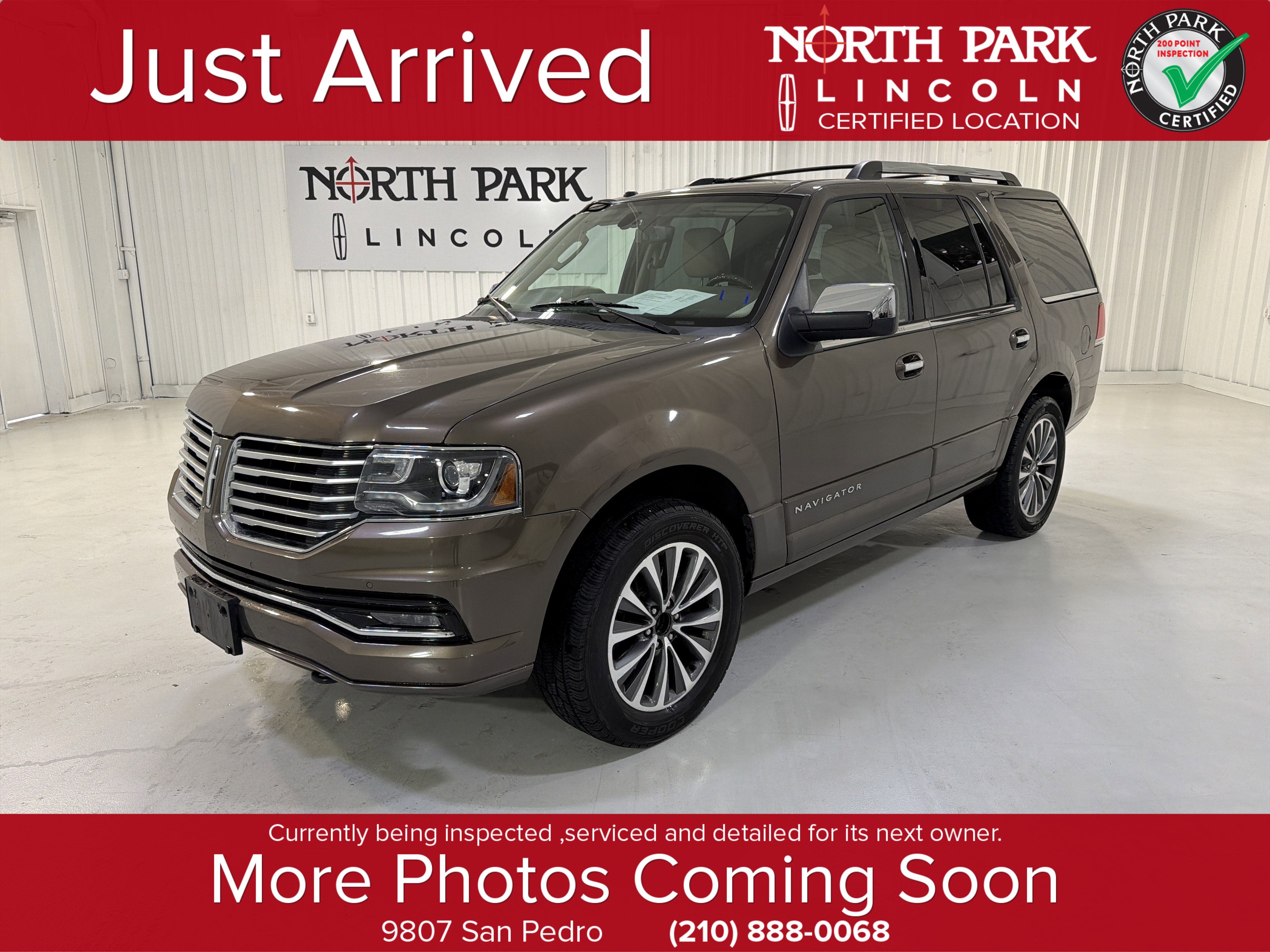 2015 Lincoln Navigator Base