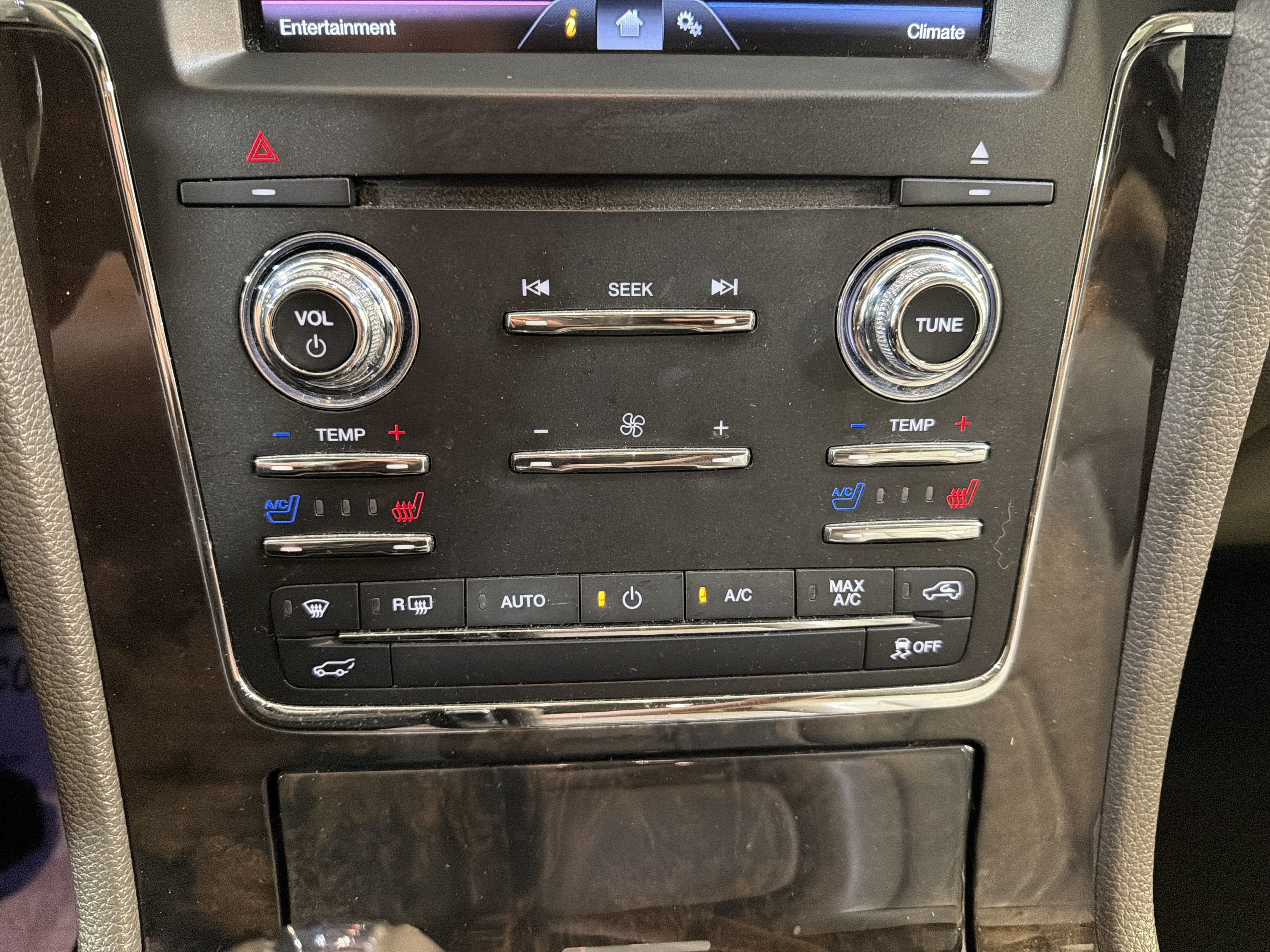 2015 Lincoln Navigator Base