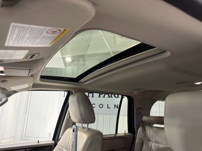 2015 Lincoln Navigator Base