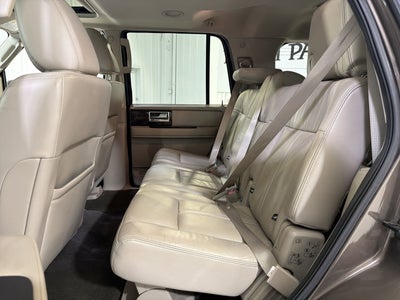 2015 Lincoln Navigator Base