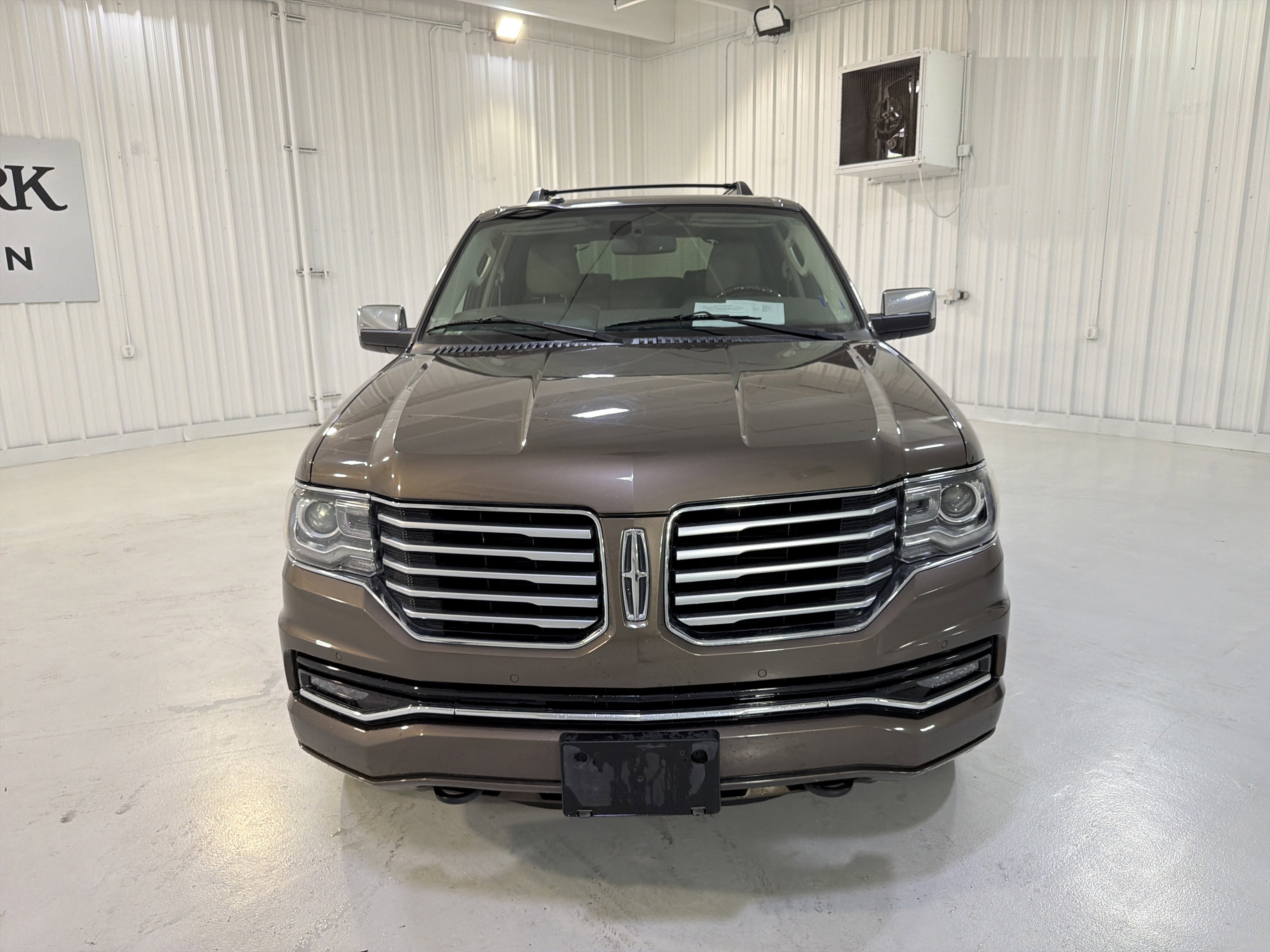 2015 Lincoln Navigator Base